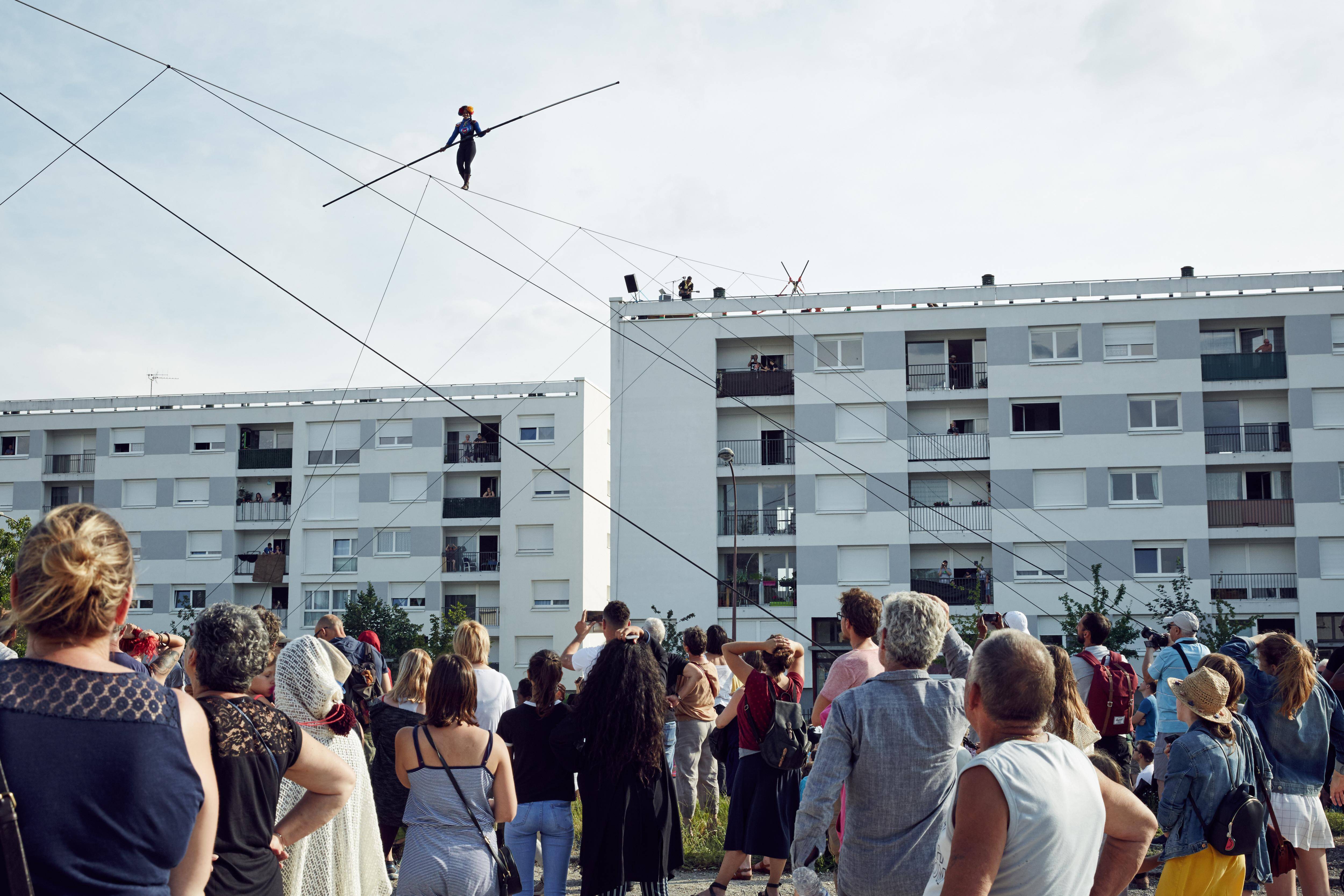 A Toulon, cette compagnie vous fait participer à un spectacle de haut vol