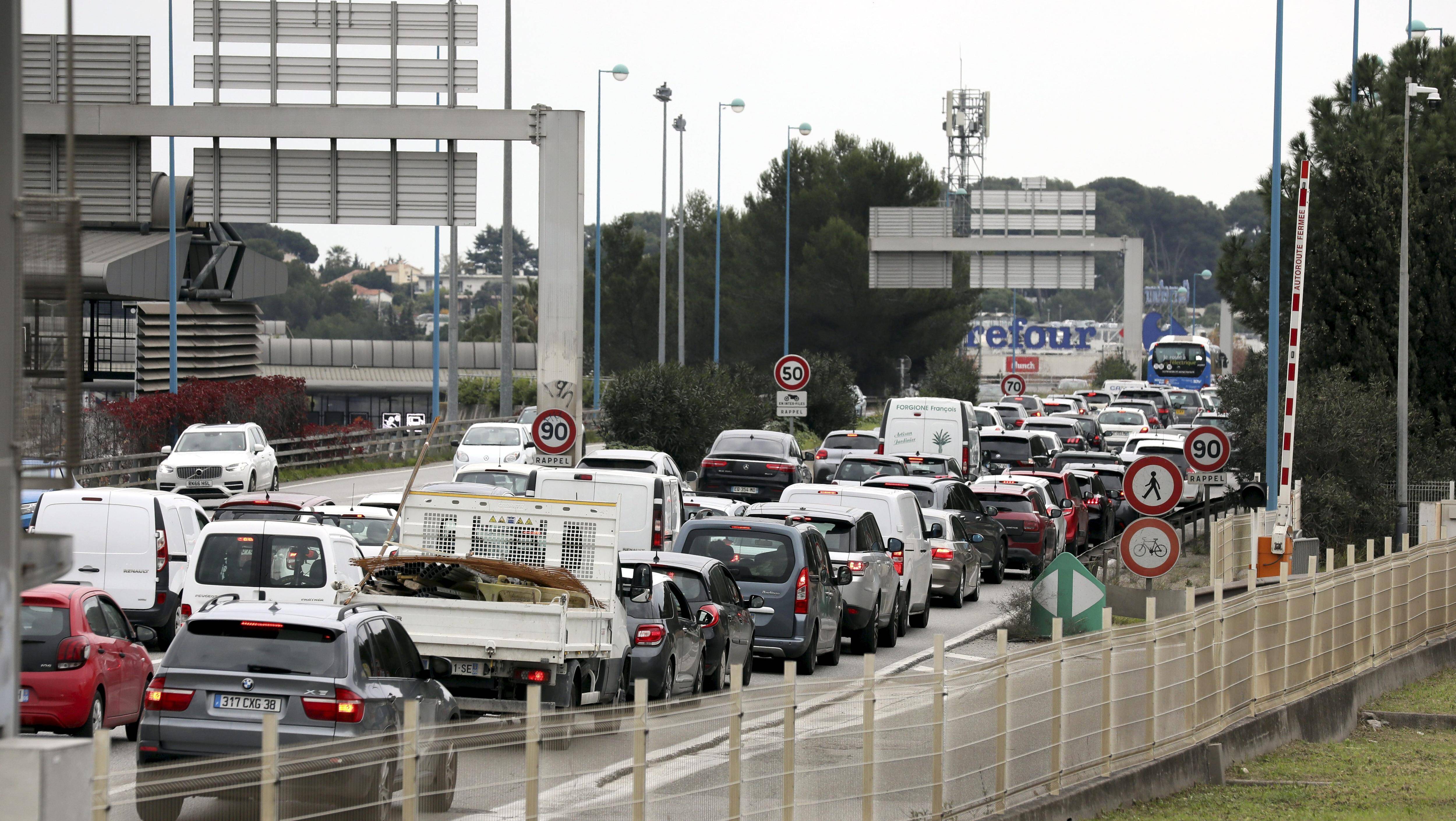 "C'est un problème qui n'existait pas avant": comment le nouvel autopont près de l'A8 à Antibes a créé de nouveaux bouchons