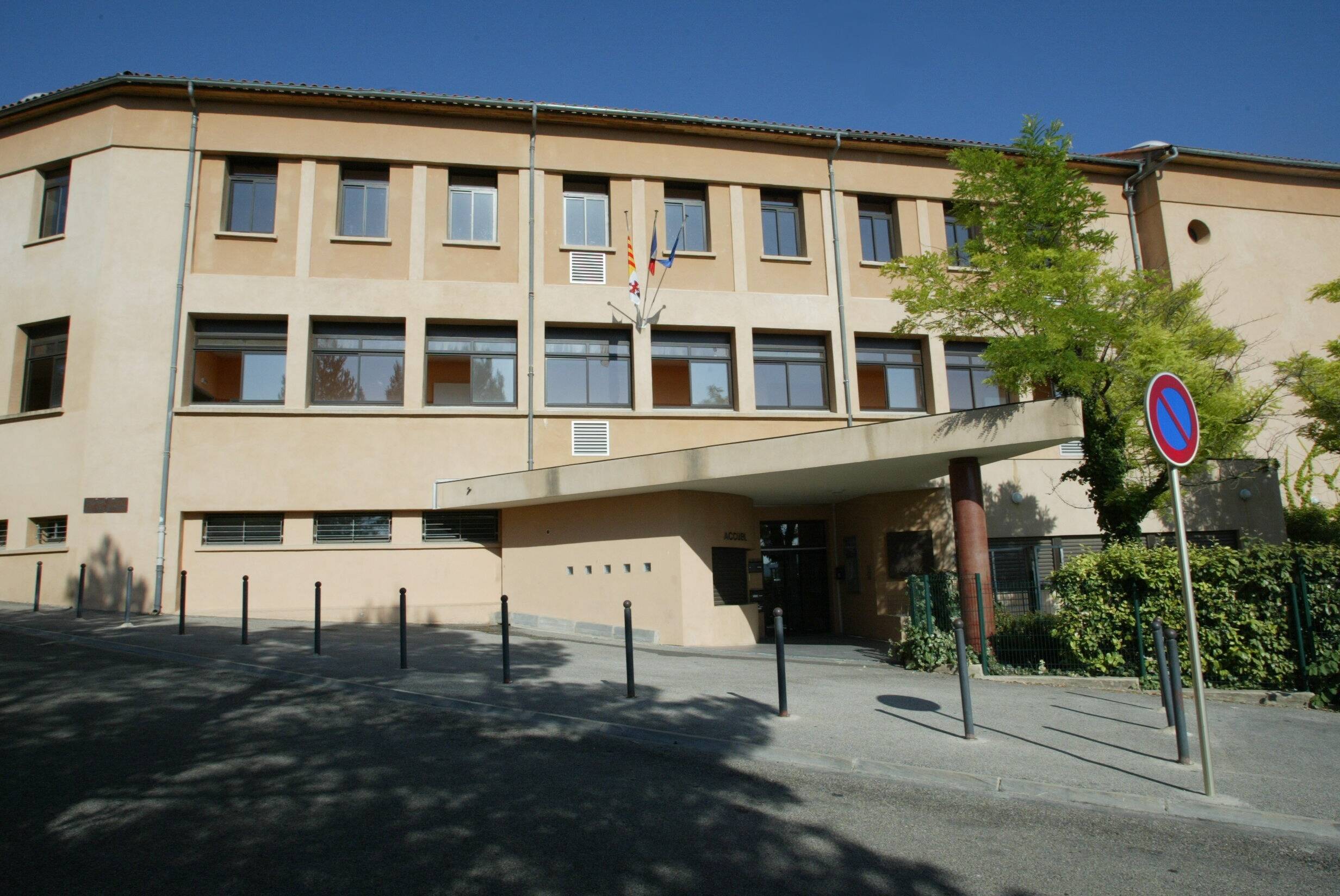 Plainte pour viol au lycée de Lorgues: "l'élève agresseur" a été définitivement exclu de l'établissement