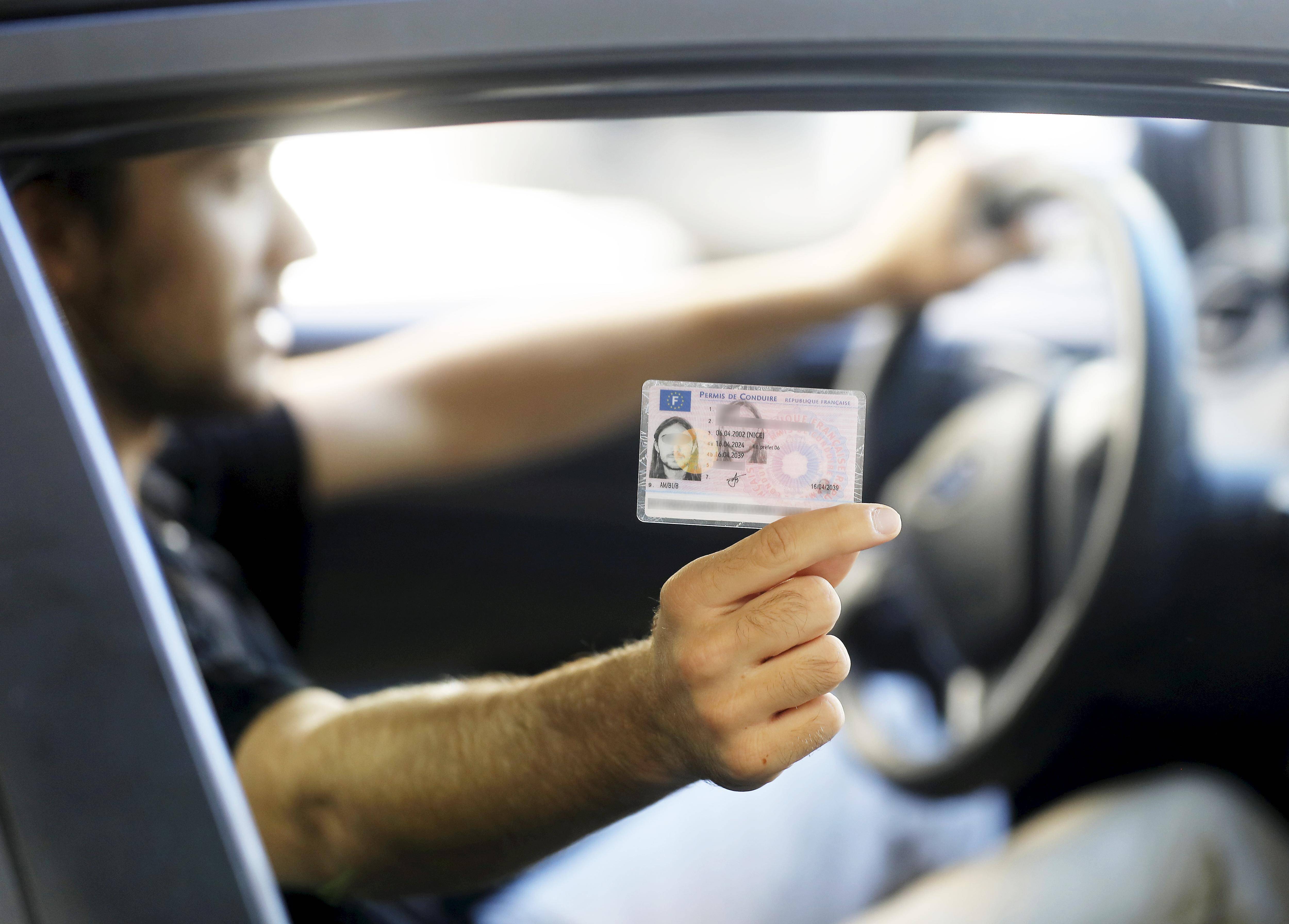 Cette commune de la région cannoise va aider ses jeunes à passer le permis en échange de bénévolat