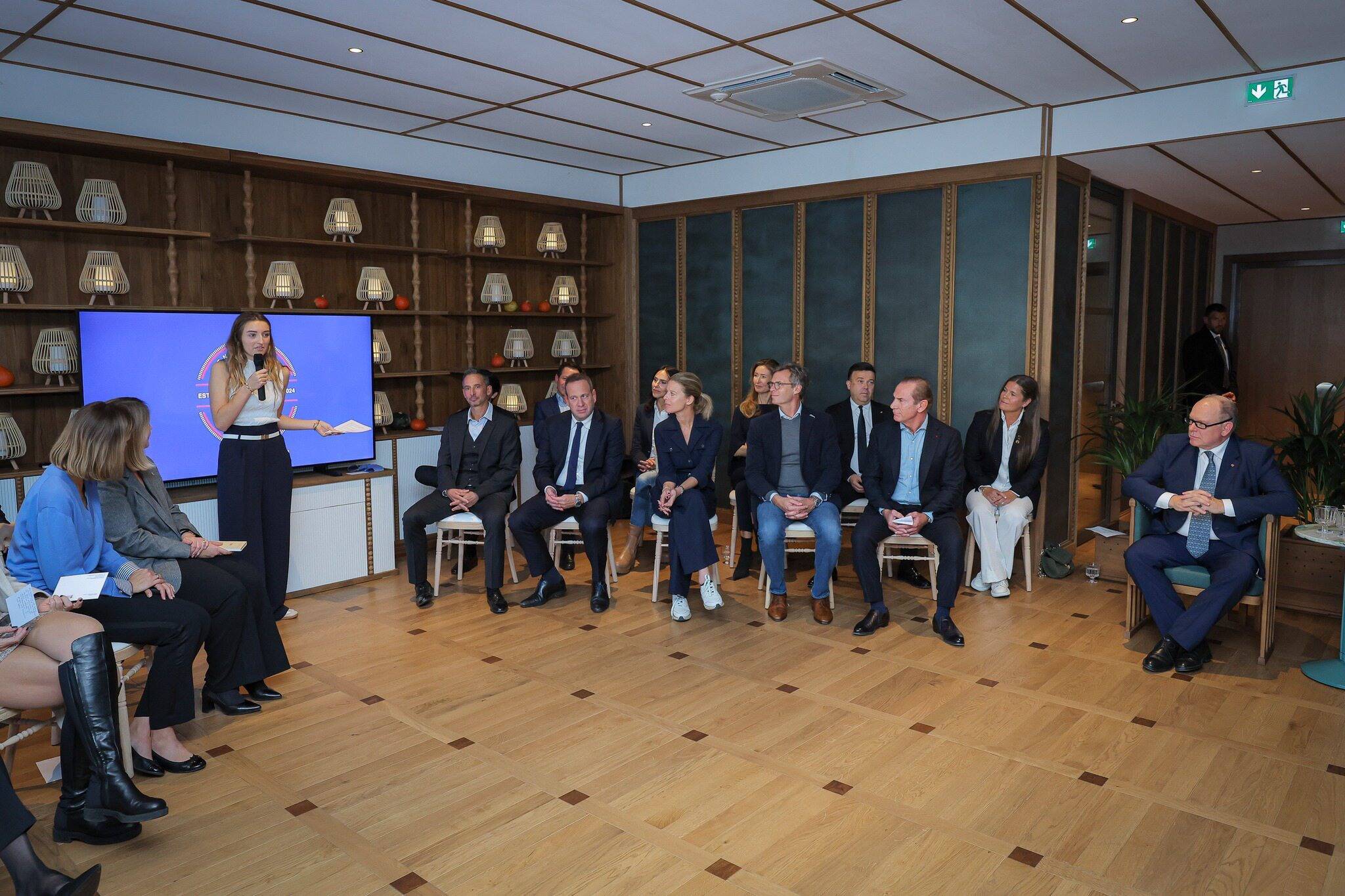 À Monaco, cette lycéenne a créé un "Mentors club" pour aider les élèves à trouver leur orientation post-bac