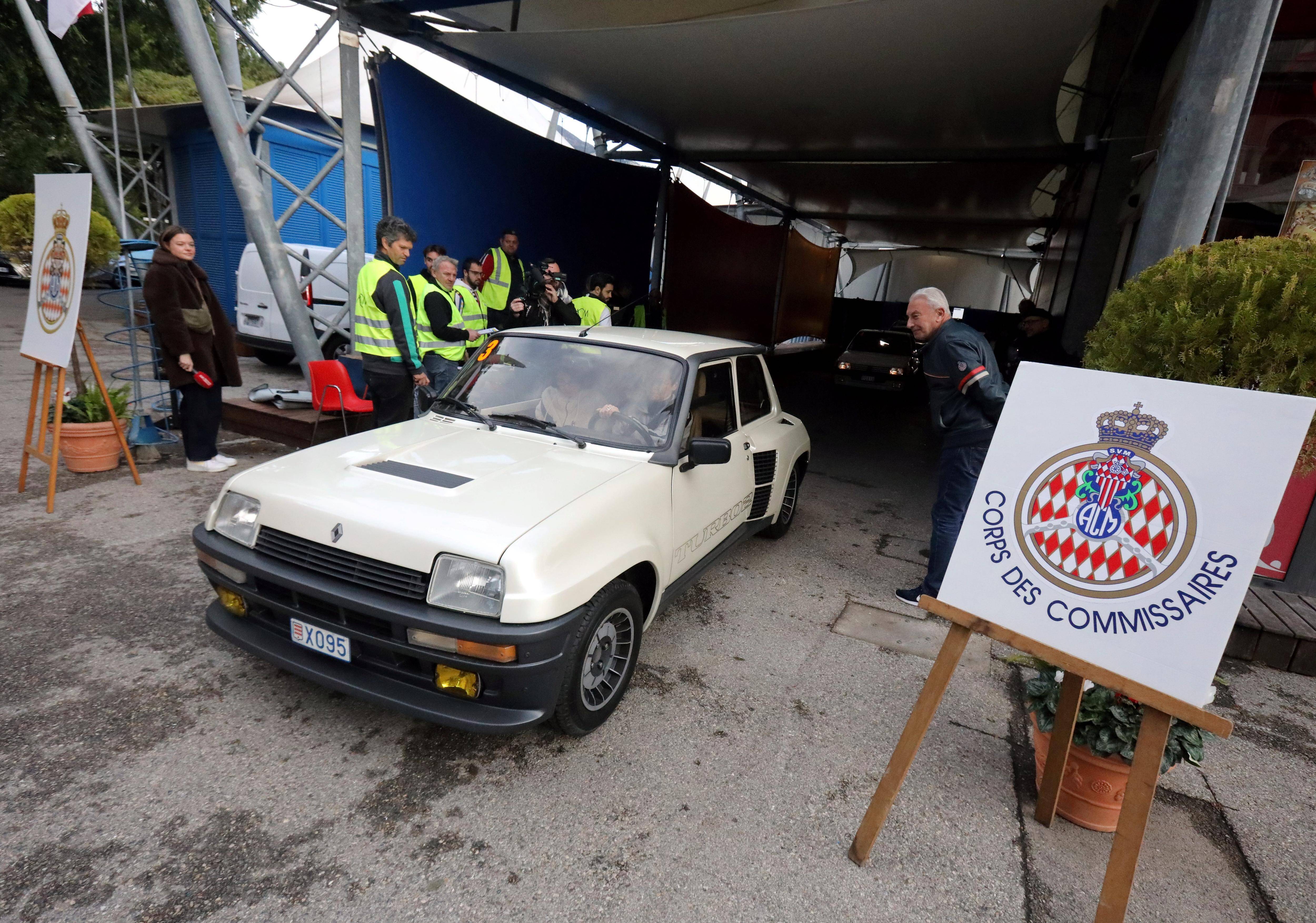 Un rallye "blanc" avant la vraie compétition auto du 93e Monte-Carl' en janvier 2025