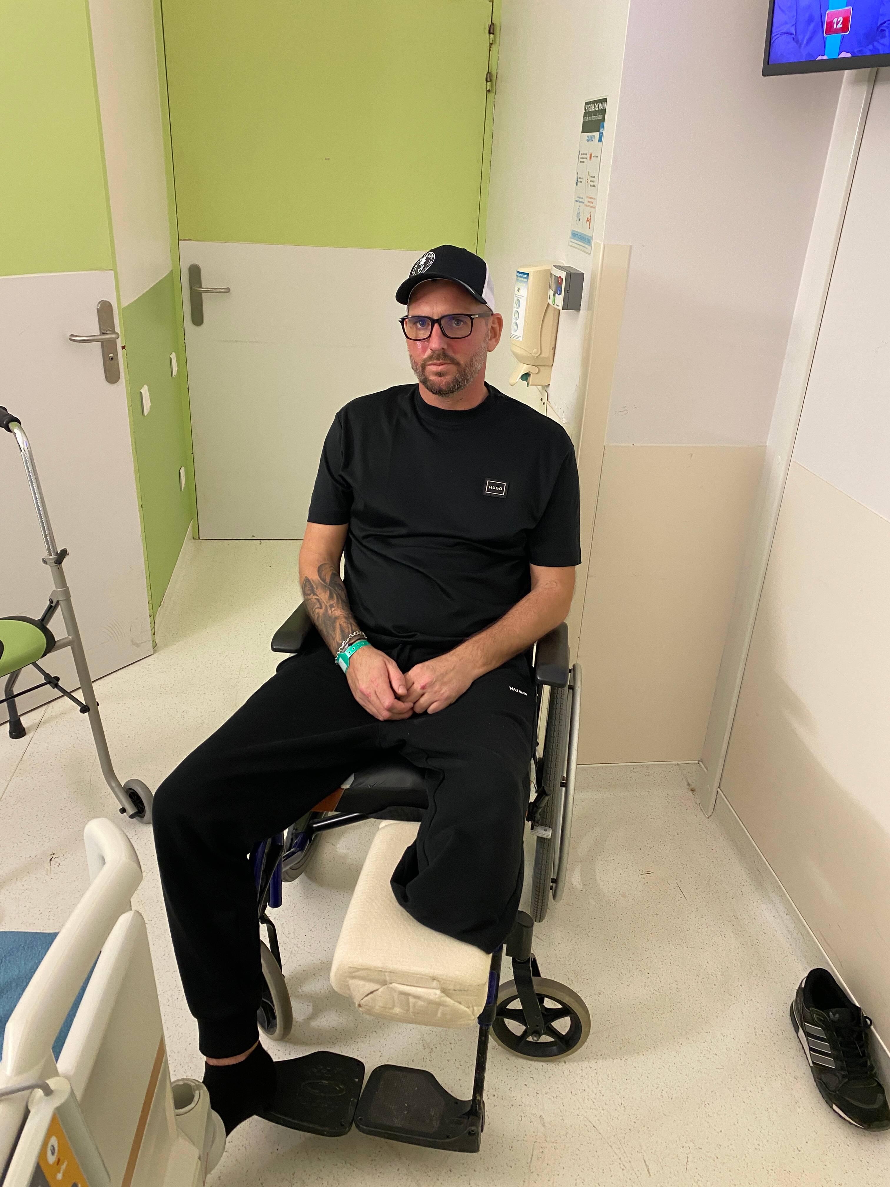 Amputé après s'être fait tirer dessus par un chasseur dans le Var, Donovan a entamé sa longue rééducation