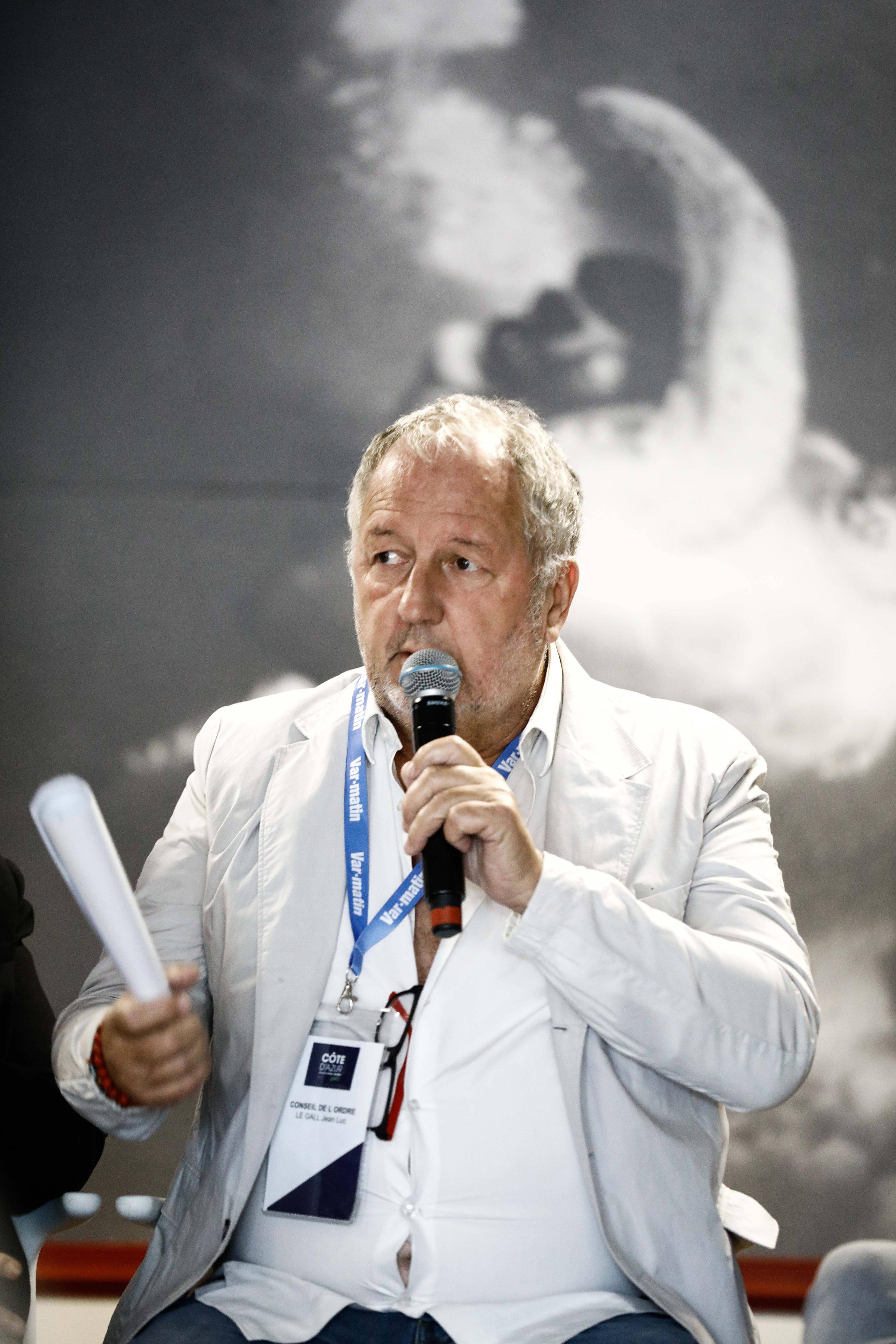 Ordonnance pour traitements anti-rhume dangereux: "On ne peut pas admettre qu'un médicament entraîne des séquelles à vie", juge le président de l'Ordre des médecins du Var