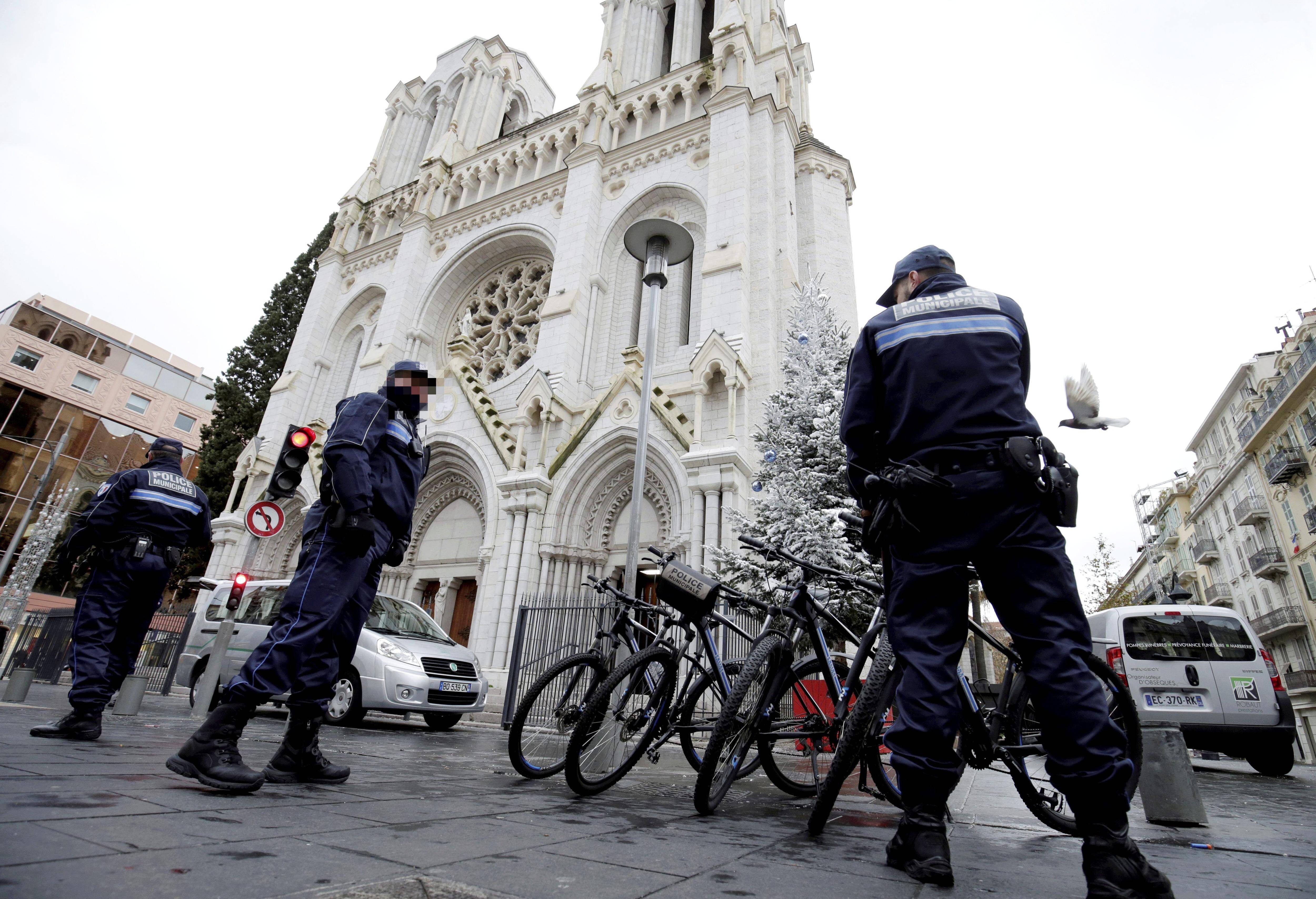 Un accusé sans avocat, pas de retransmission, des nouvelles parties civiles... Les préparatifs du procès de l'attentat de la basilique Notre-Dame