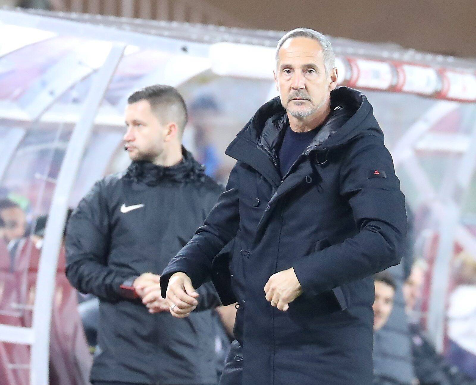 "Il est nécessaire de parler d'un nouvel attaquant"... Adi Hütter évoque le mercato d'hiver avant le déplacement à Reims