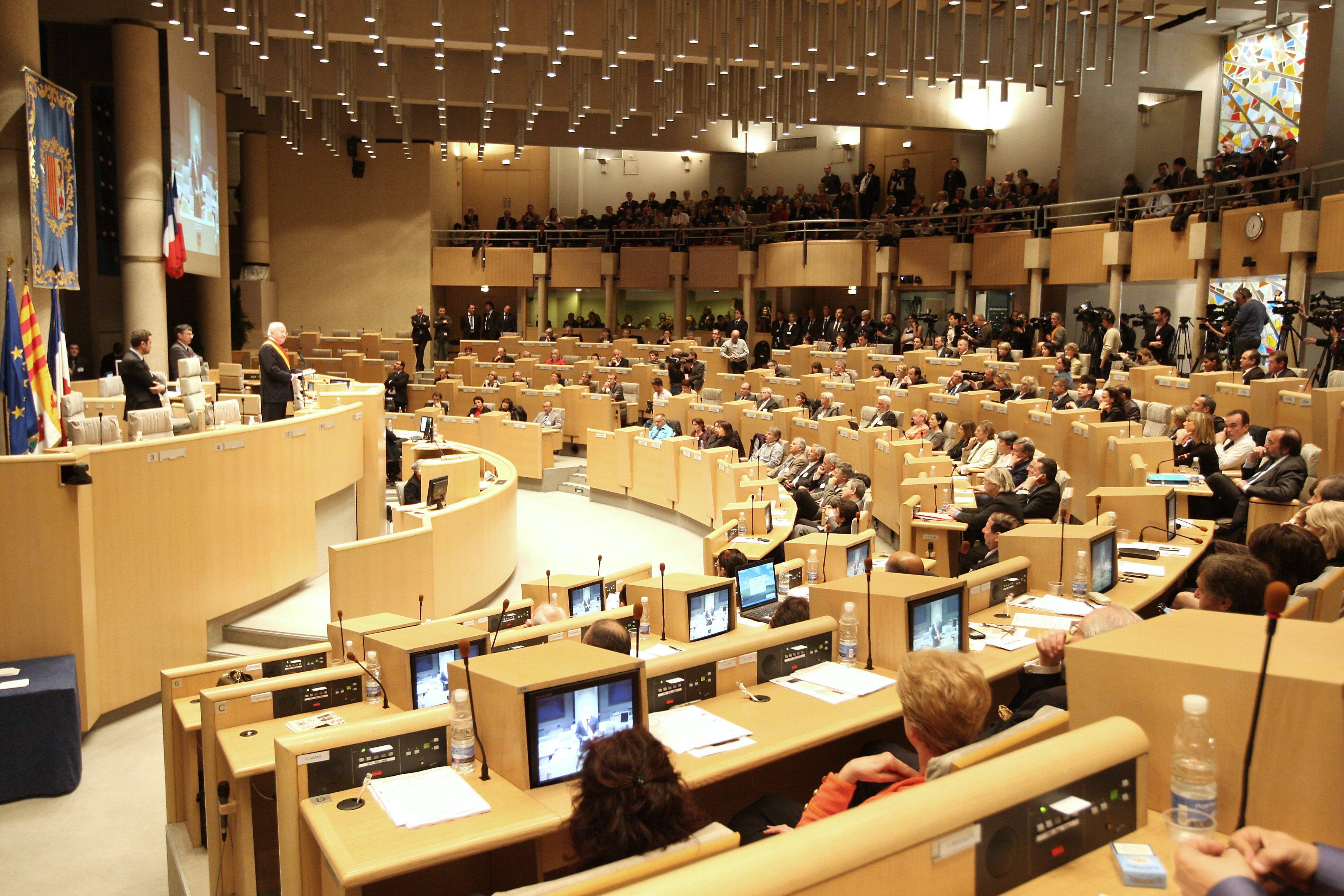 Budget 2025: la Région Provence-Alpes-Côte d'Azur doit réaliser 80 millions d'euros d'économies dans son fonctionnement