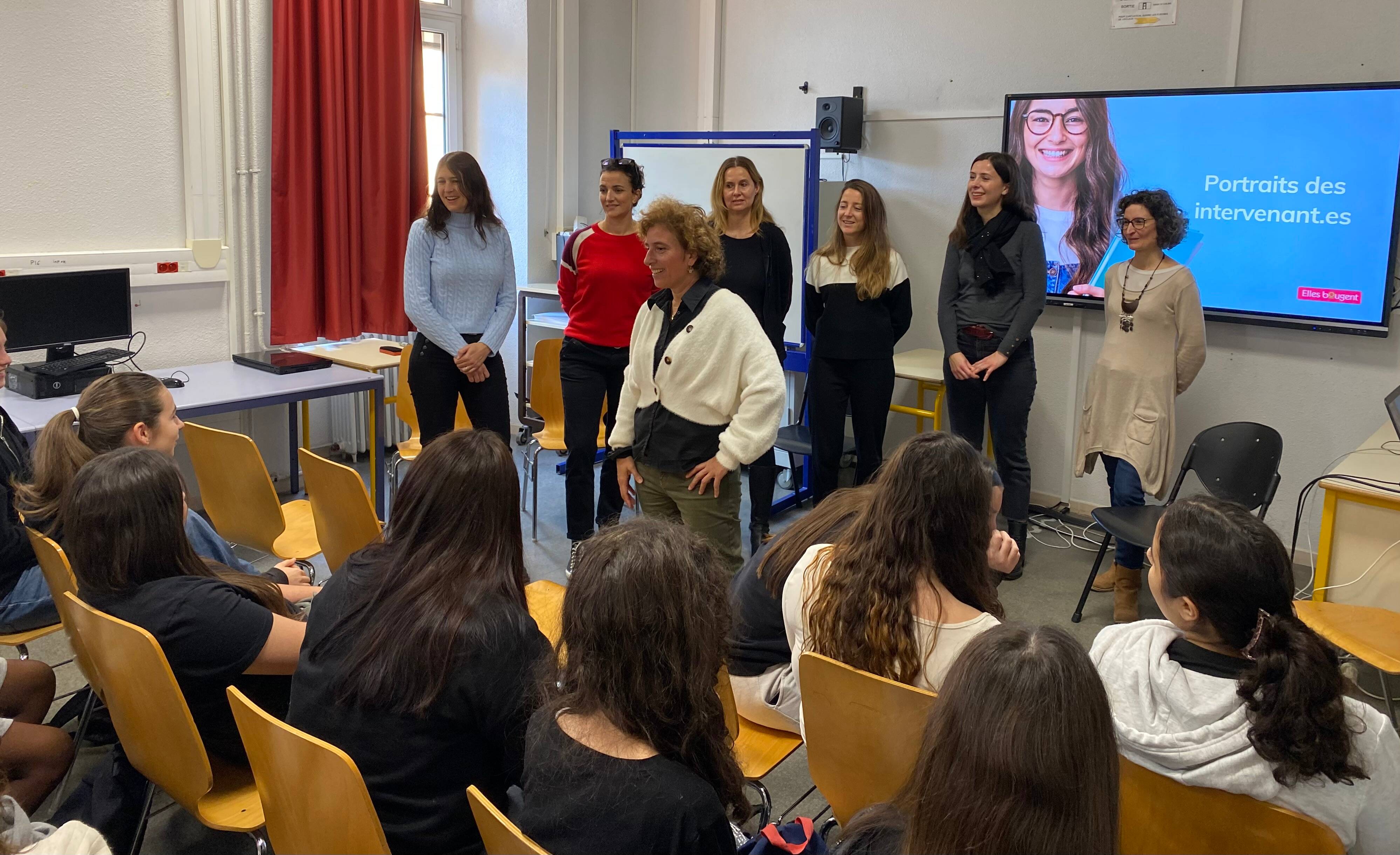 Au collège Saint-Hilaire de Grasse, des femmes actives aident les jeunes filles à ne pas "se mettre de barrières"