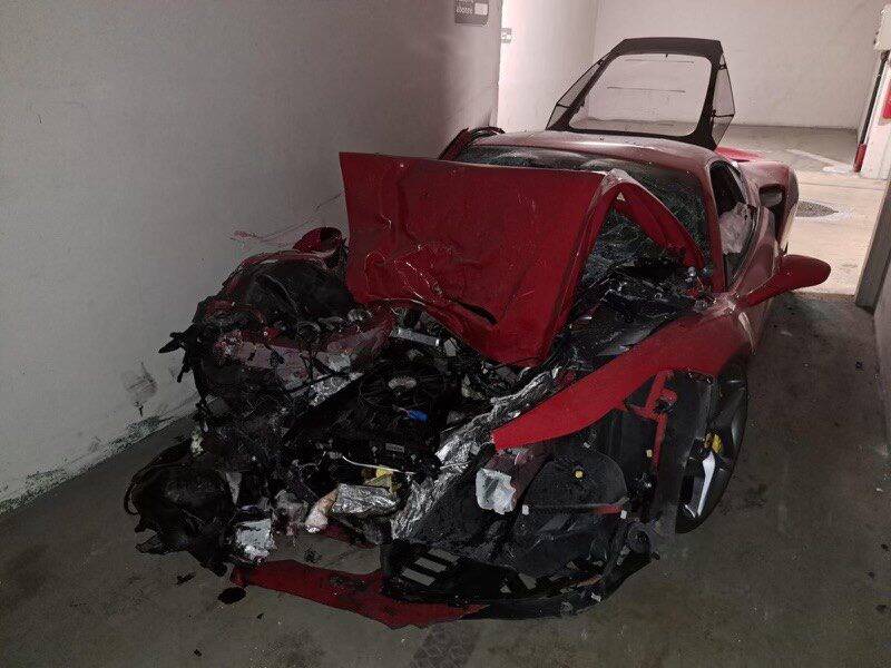 "Je remercie le bon Dieu d'être encore en vie", le chauffeur de taxi percuté par une Ferrari à Monaco témoigne