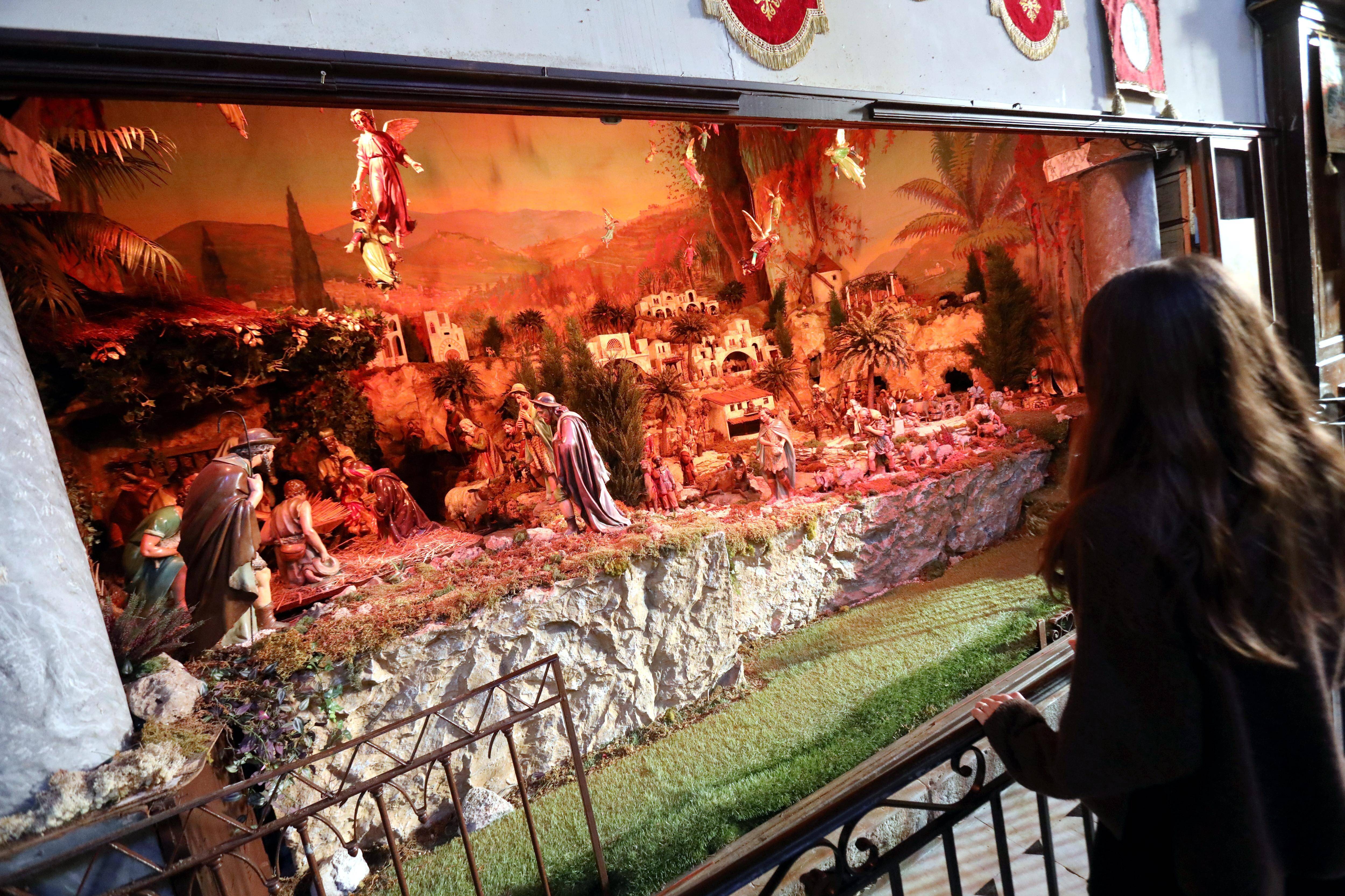 Problème électrique ou tension avec le curé? Pourquoi la magie de cette crèche très appréciée dans une église de Cannes n'est plus