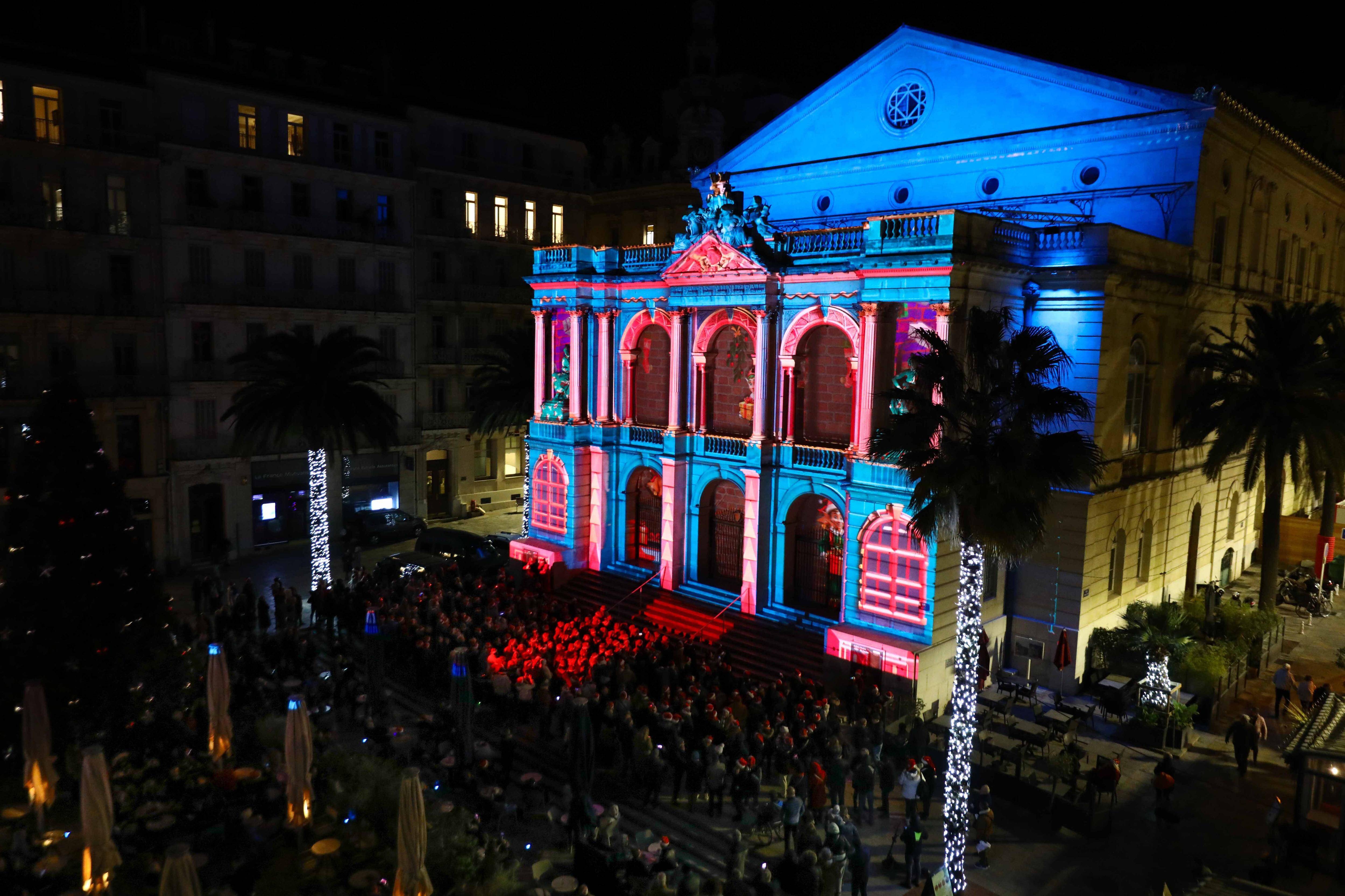 Un spectacle féerique sur la façade de l'opéra dans le centre de Toulon, jusqu'au 5 janvier