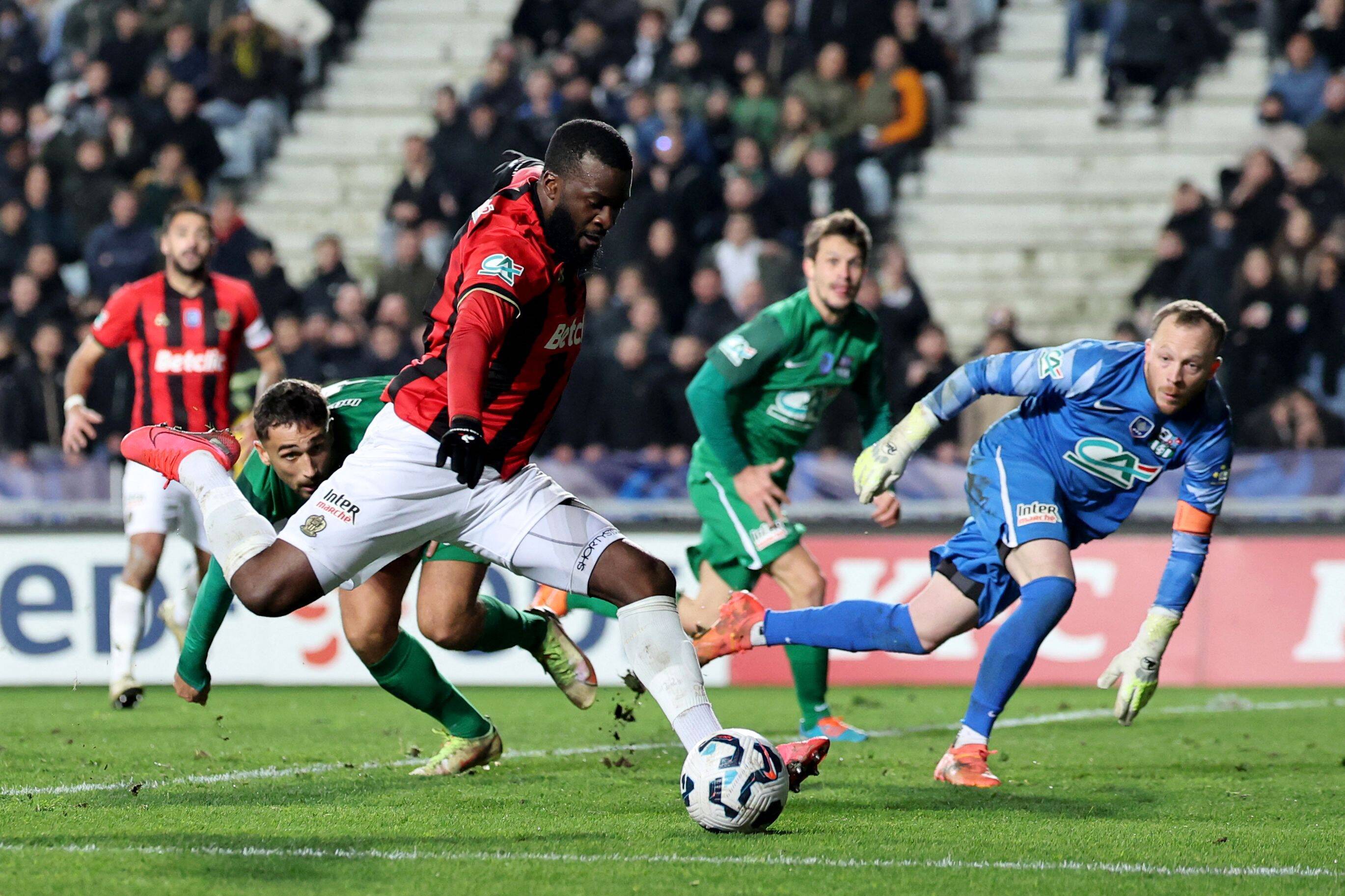 "Je n'ai pas encore tout donné": le milieu niçois Tanguy Ndombele évoque sa blessure et sa capacité à faire plus