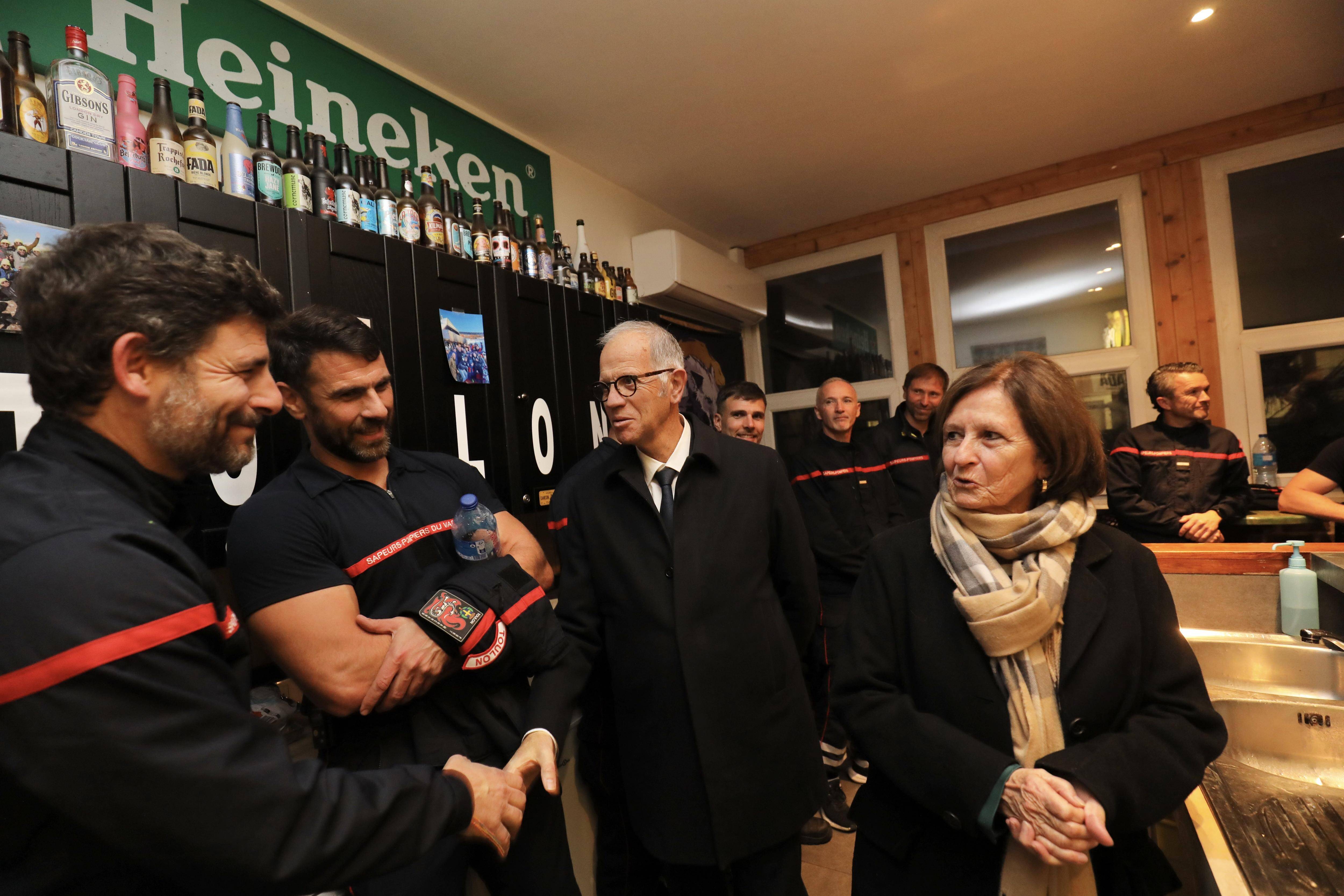 Le préfet du Var et la maire de Toulon auprès des personnels de garde en ce soir de Réveillon