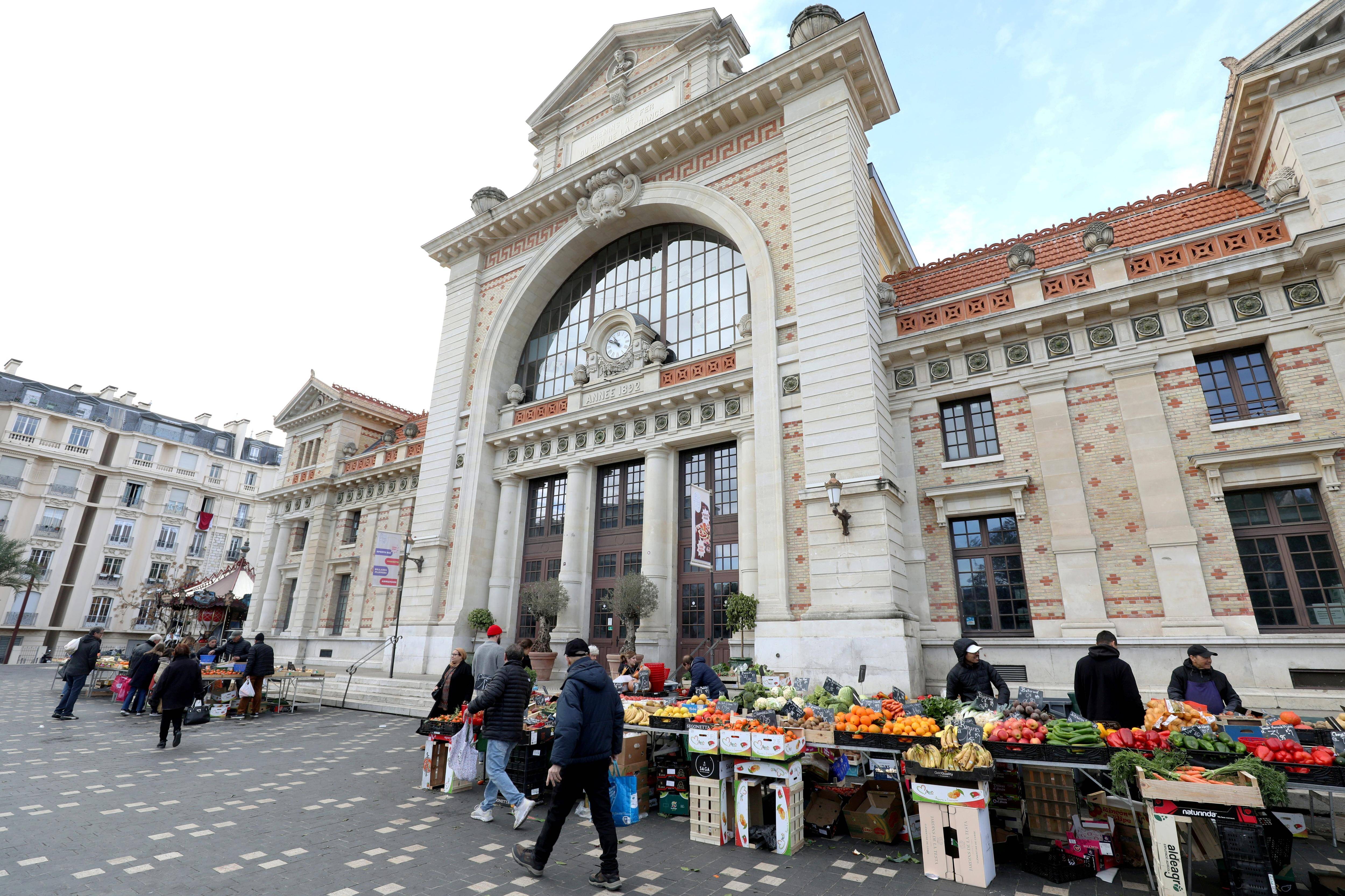 "Il y a quelque chose à faire mais visiblement, on a pas encore trouvé quoi": ce que pensent les Niçois de la Gare du Sud
