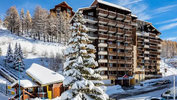 Isola 2000: l’auteur des coups de couteau mis en examen et placé en détention provisoire