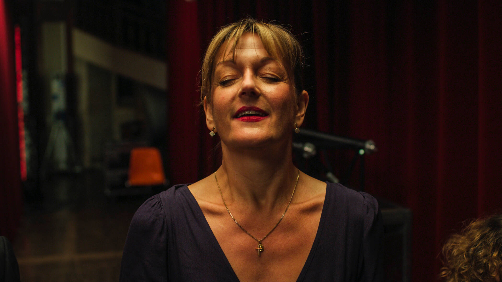 "La série est subtile et délicate, avec de la nuance": Anne Girouard joue une assistante sexuelle dans "Extra."