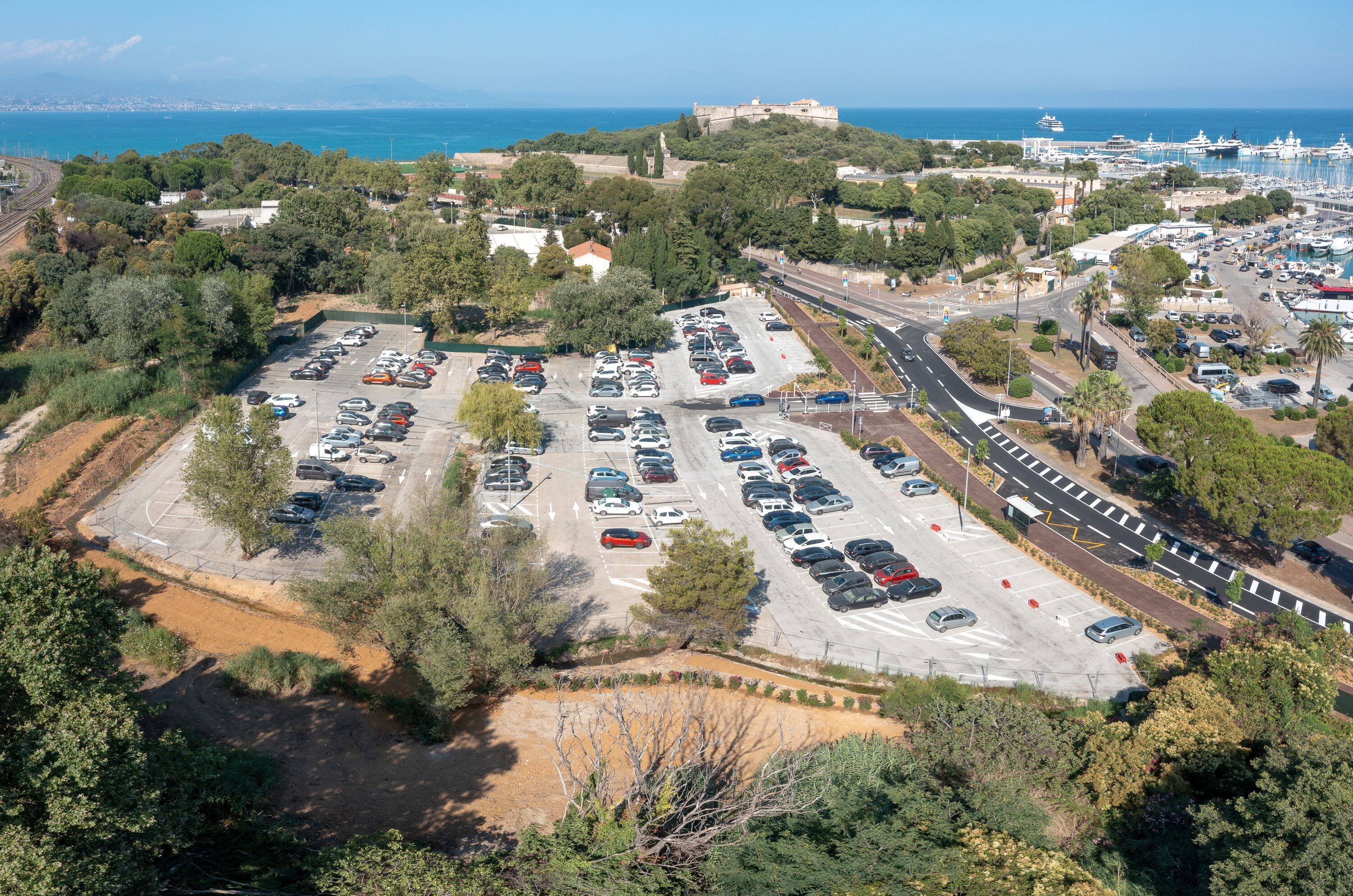 Cette ville de la Côte d'Azur a consulté ses administrés sur l'offre de stationnement, voilà ce qu'elle a décidé de faire