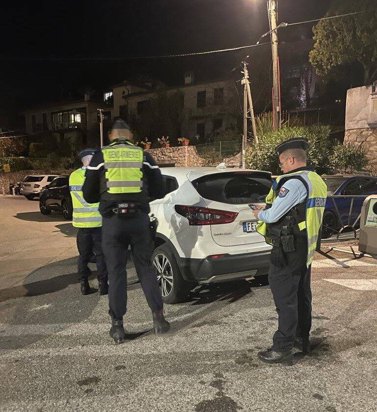 Deux hommes suspectés de vouloir séquestrer une dame âgée arrêtés avant de passer à l'acte