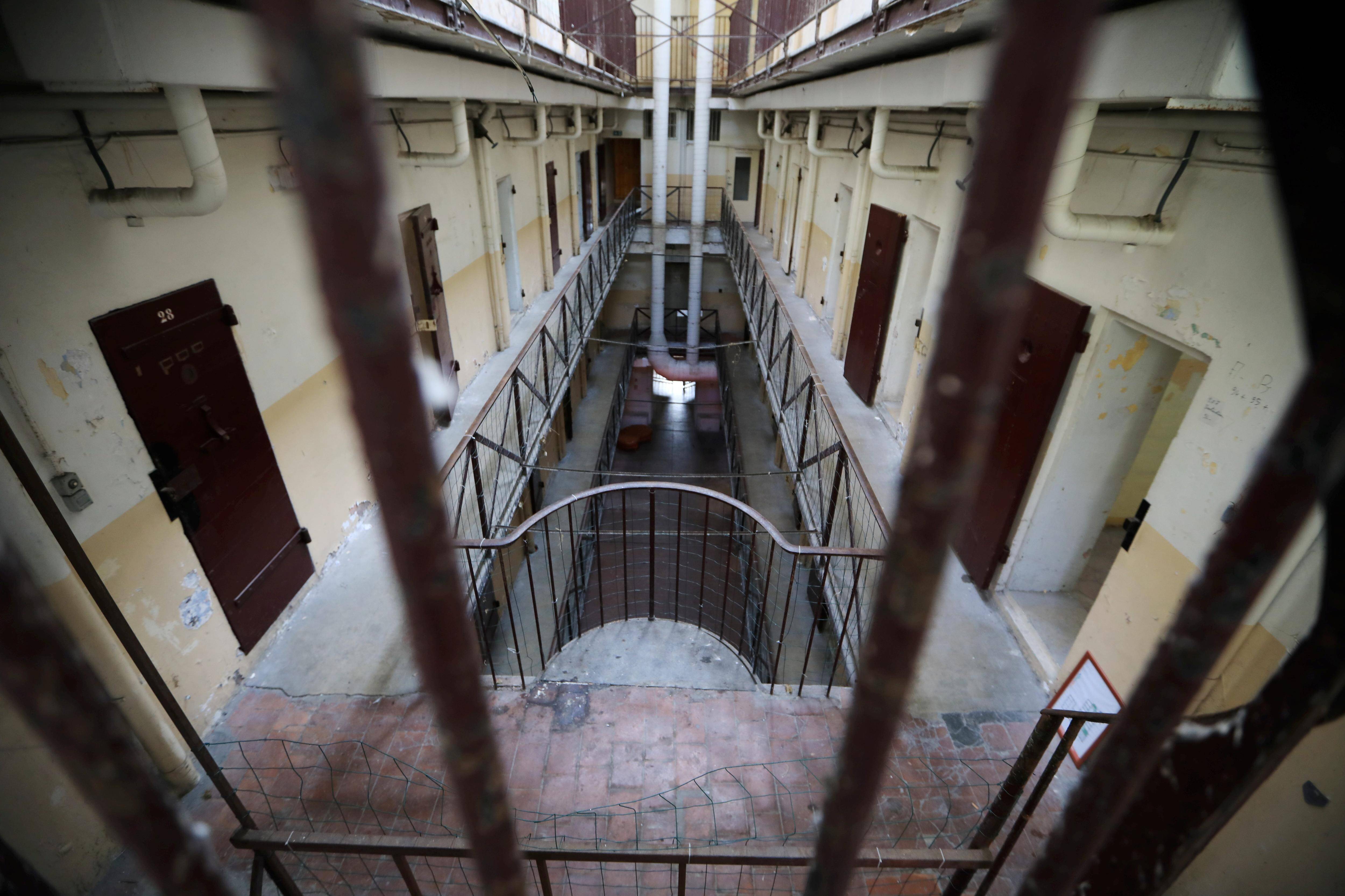 "Il y a environ 35 détenus": pour narcotrafic et radicalisation dans les prisons de la région Paca