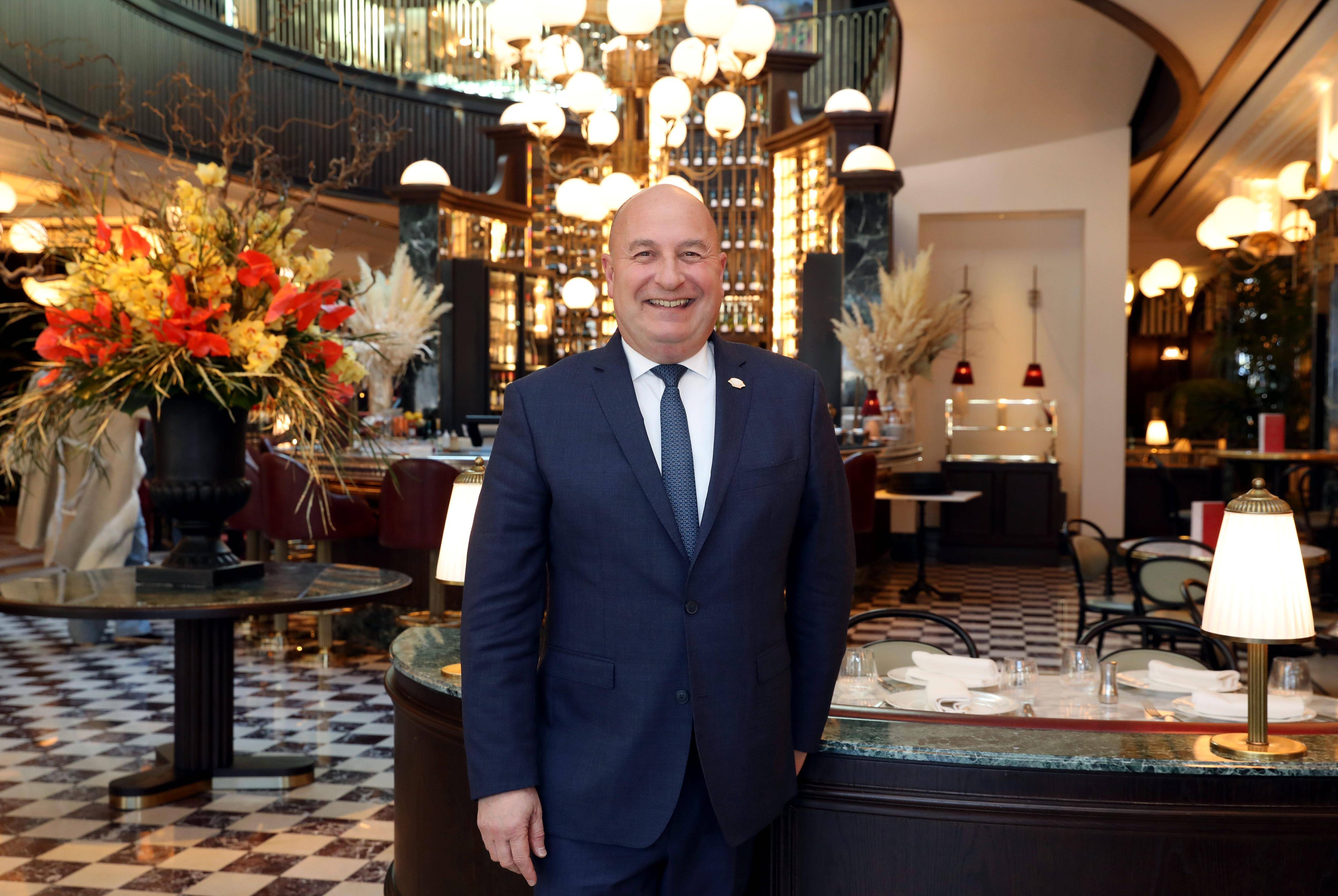 "Une brasserie c'est recevoir tout type de clientèle", rencontre avec Stéphane Tendero, le nouveau directeur du Café de Paris à Monte-Carlo