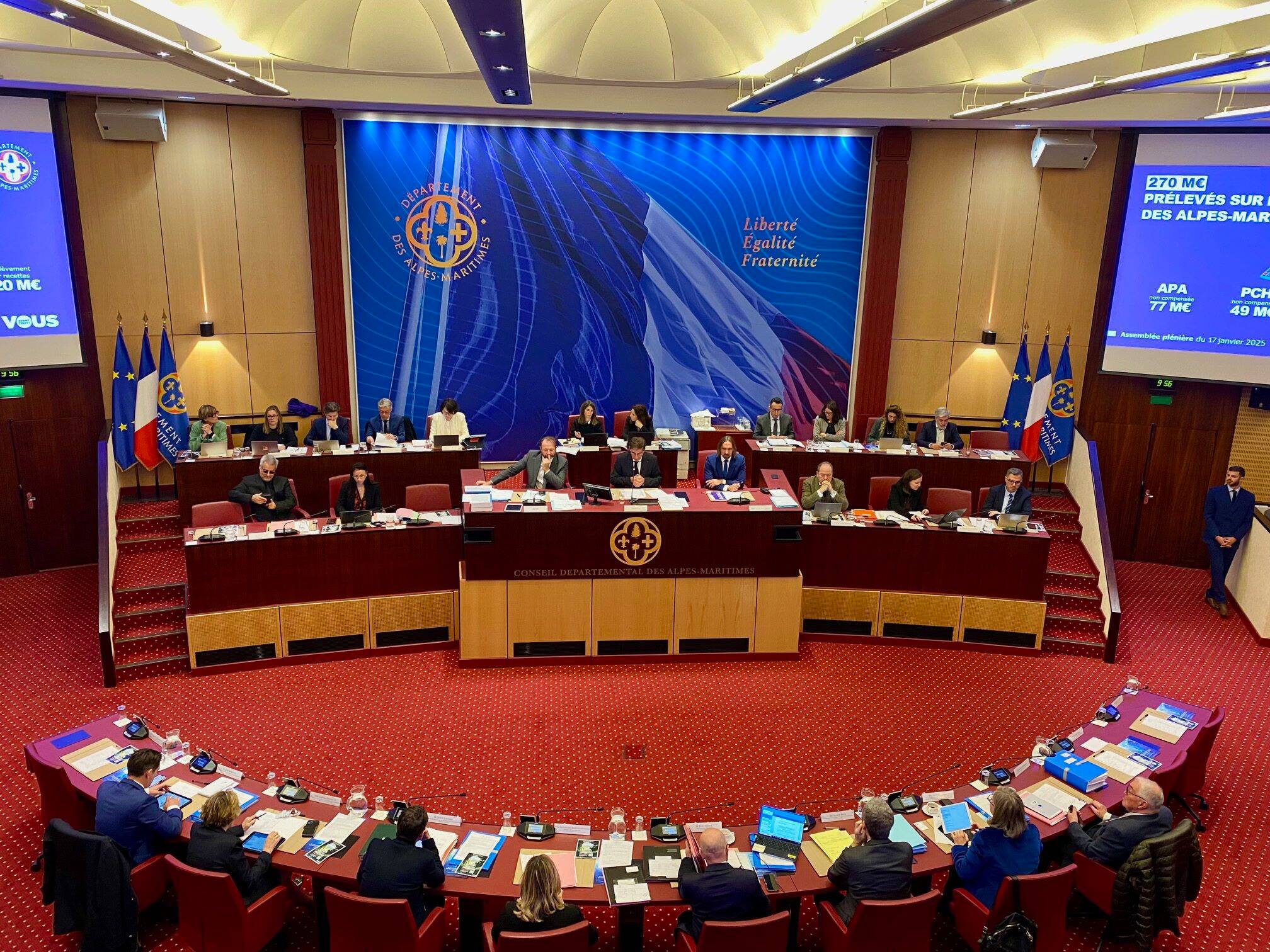 "Les collectivités locales sont pillées pour financer le train de vie de l'État": le président du Département Charles Ange Ginésy annonce une baisse des dépenses de fonctionnement de 15 millions d'euros