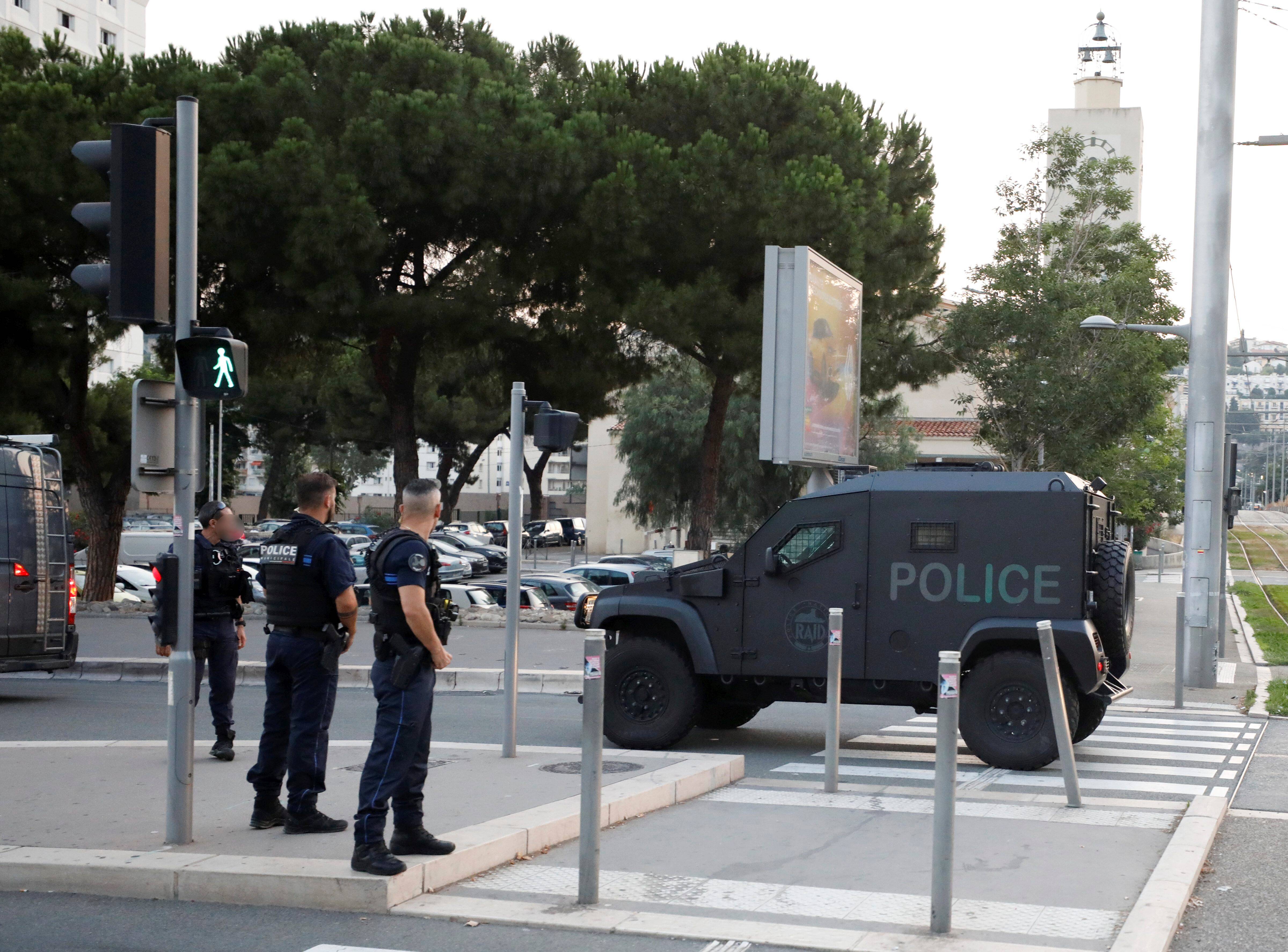 Opération de police avec le RAID à Nice-Est: plusieurs interpellations, des armes et des stupéfiants saisis