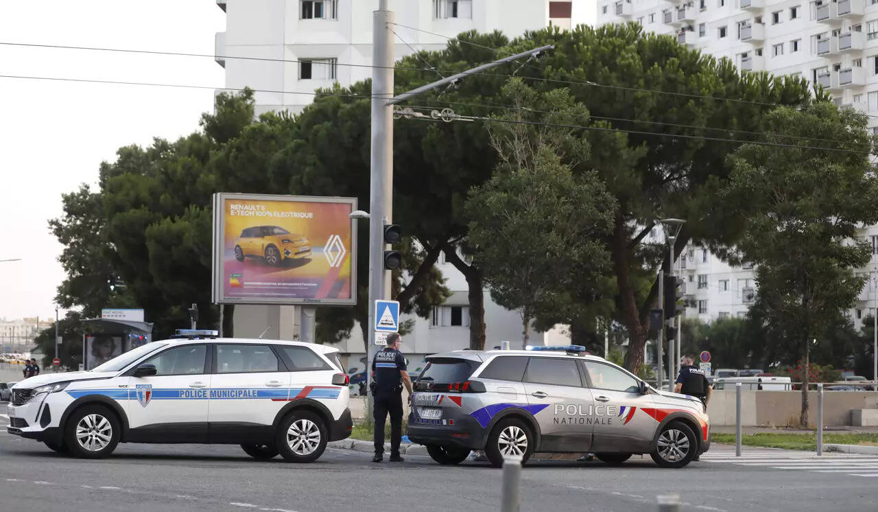 Coup de filet anti-stups à Nice-Est: des armes, dont un fusil d'assaut, et de la drogue saisies