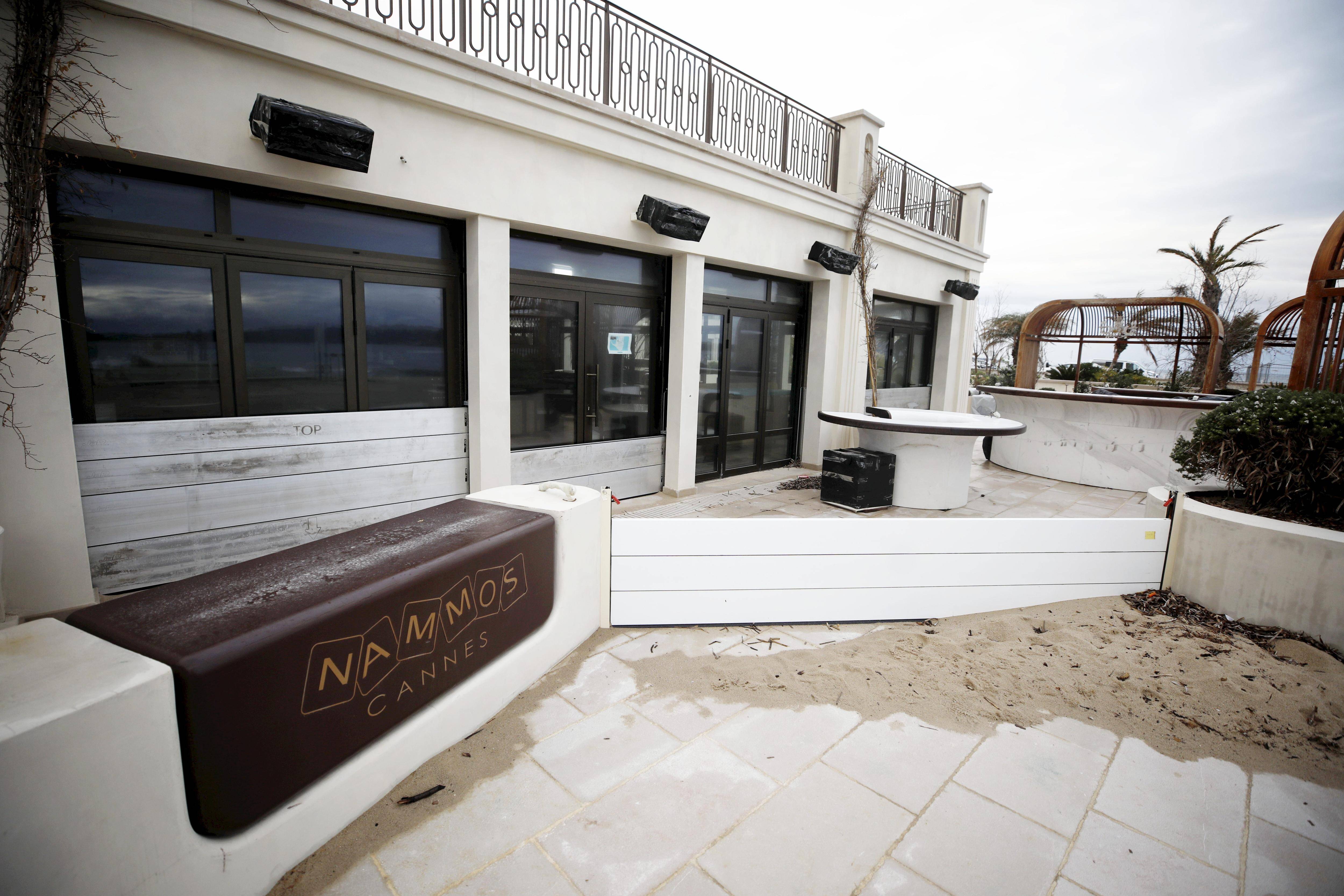 "Je n'ai toujours pas reçu mes salaires de novembre et de décembre": des employés de ce restaurant de Cannes en grande difficulté financière