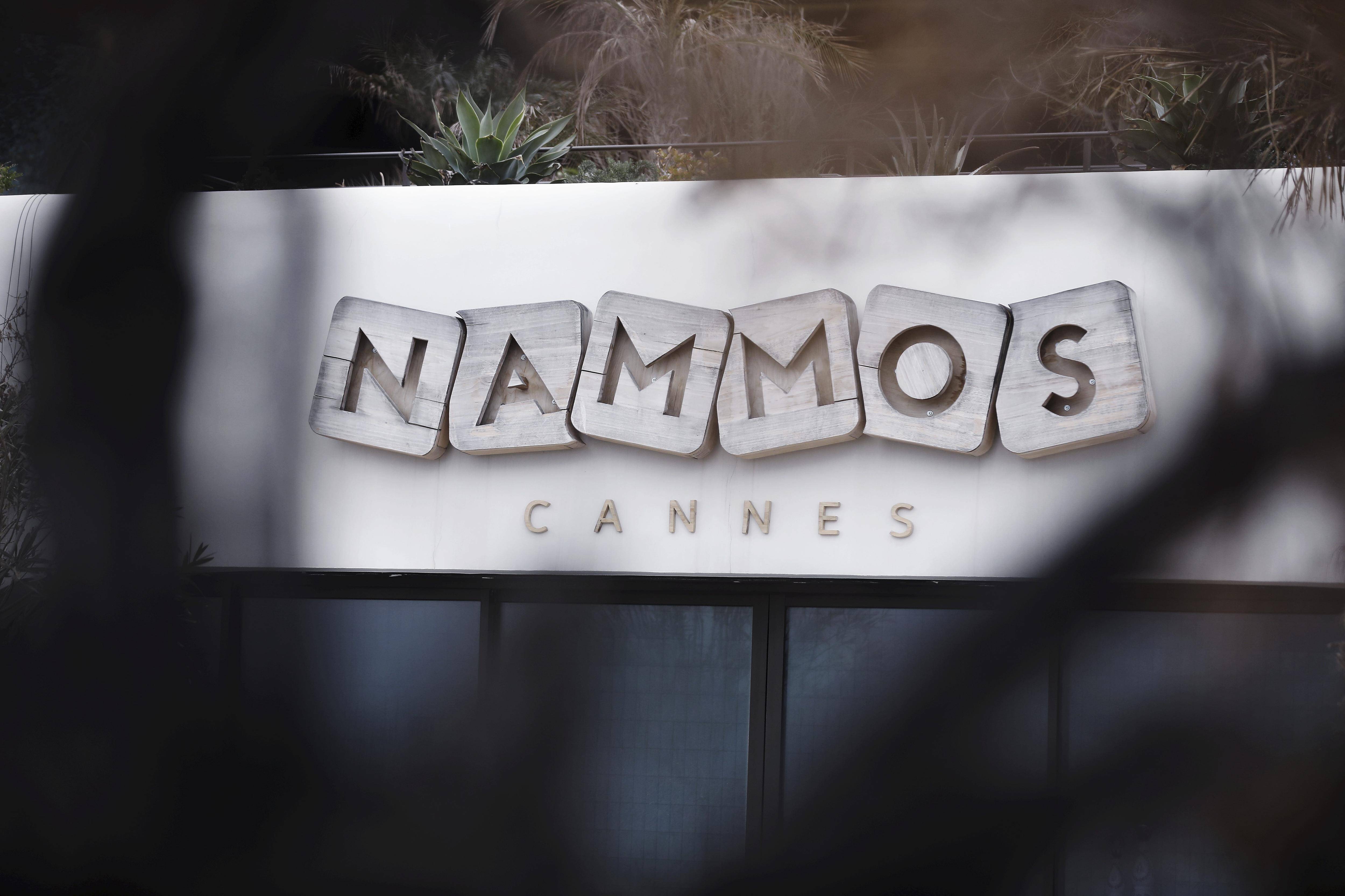 Des dizaines de milliers d'euros d'impayés au Nammos, à Cannes: "Le Palm beach est totalement étranger aux évènements"