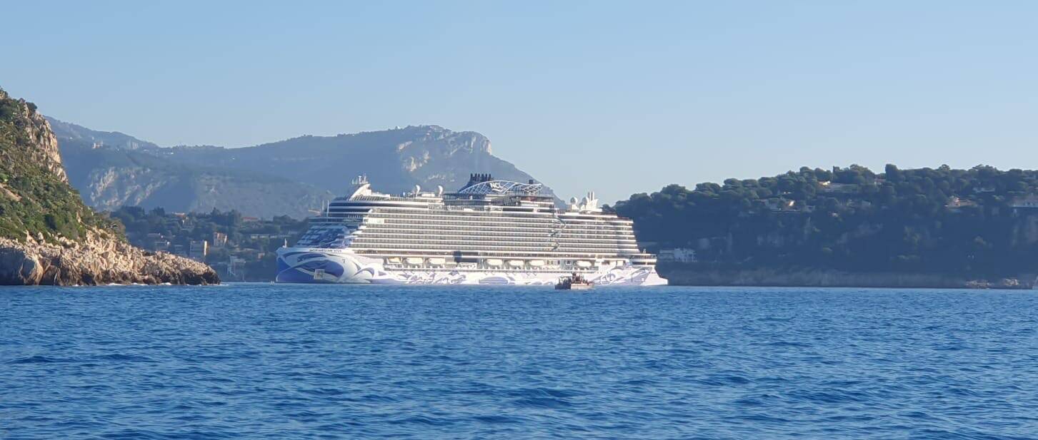 "Je n'ai toujours pas échangé avec le président de la métropole à ce sujet": le maire de Villefranche-sur-Mer n'a pas été tenu au courant par Christian Estrosi de l'interdiction des gros bateaux de croisière sur le littoral de la métropole