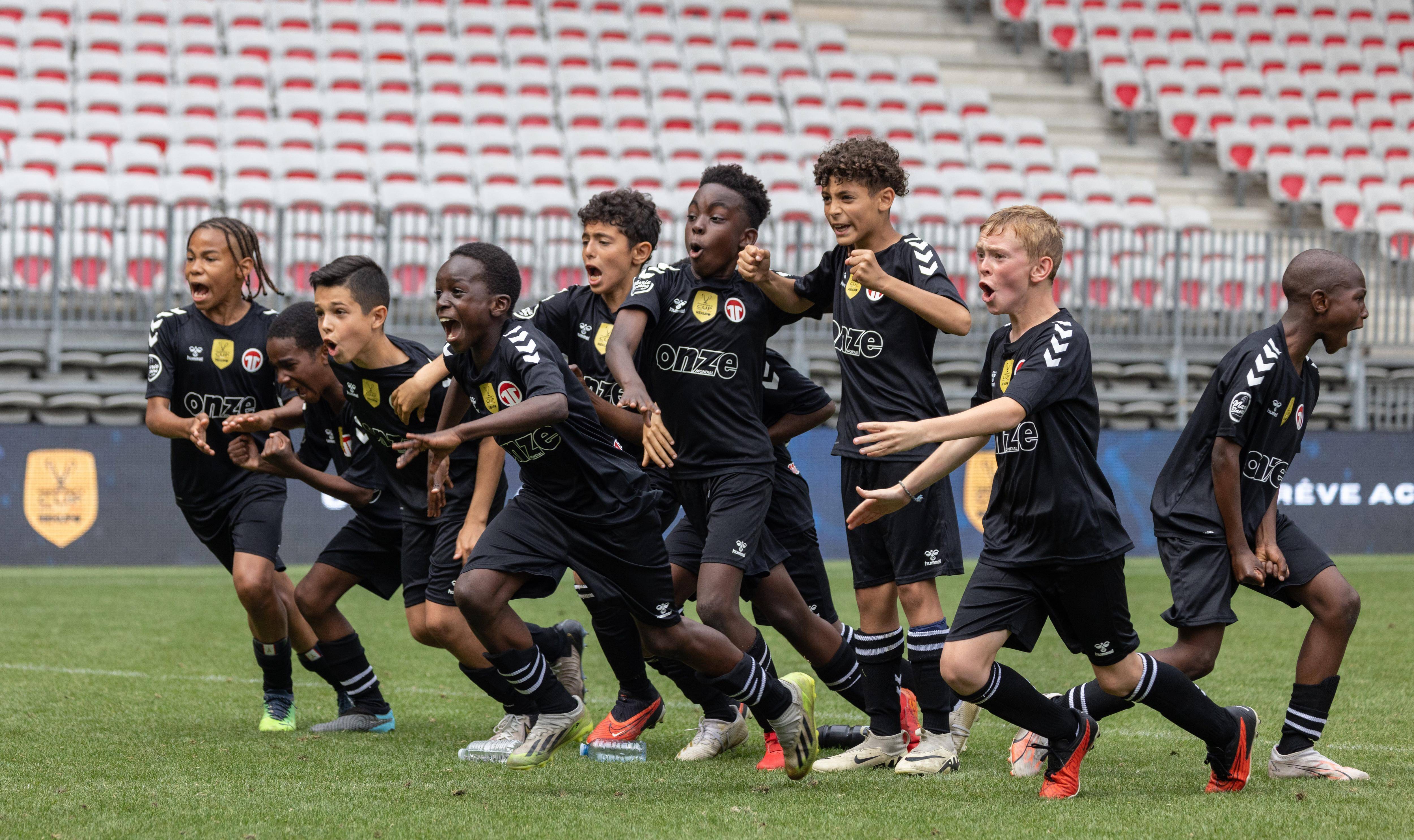La Champion's Cup Rekupo, tournoi national de football, revient en mai à l'Allianz Riviera pour "créer des souvenirs" aux enfants