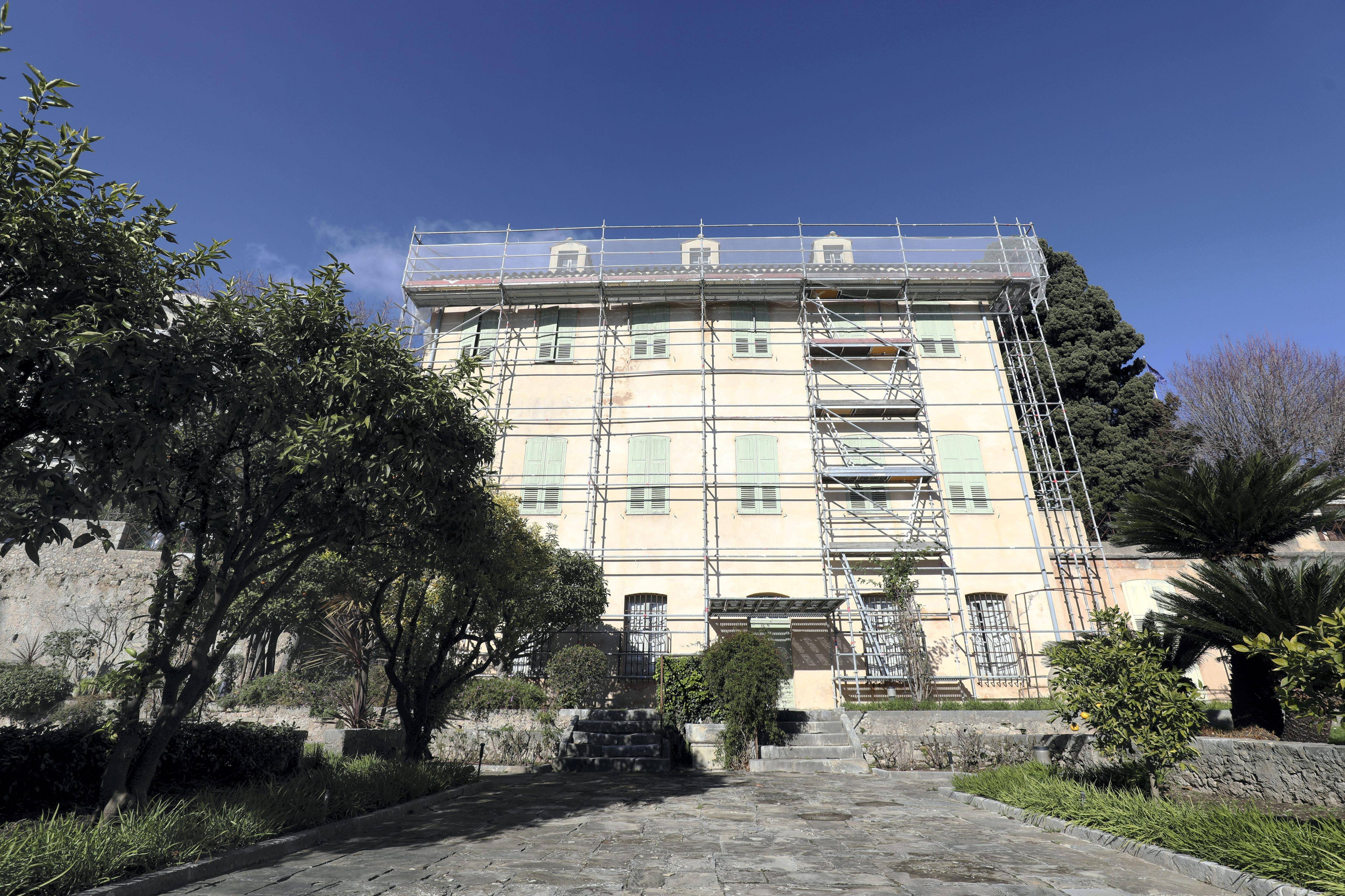 Après l'effondrement d'une partie de la toiture en 2024, la rénovation a débuté en urgence pour la Villa Musée Fragonard à Grasse