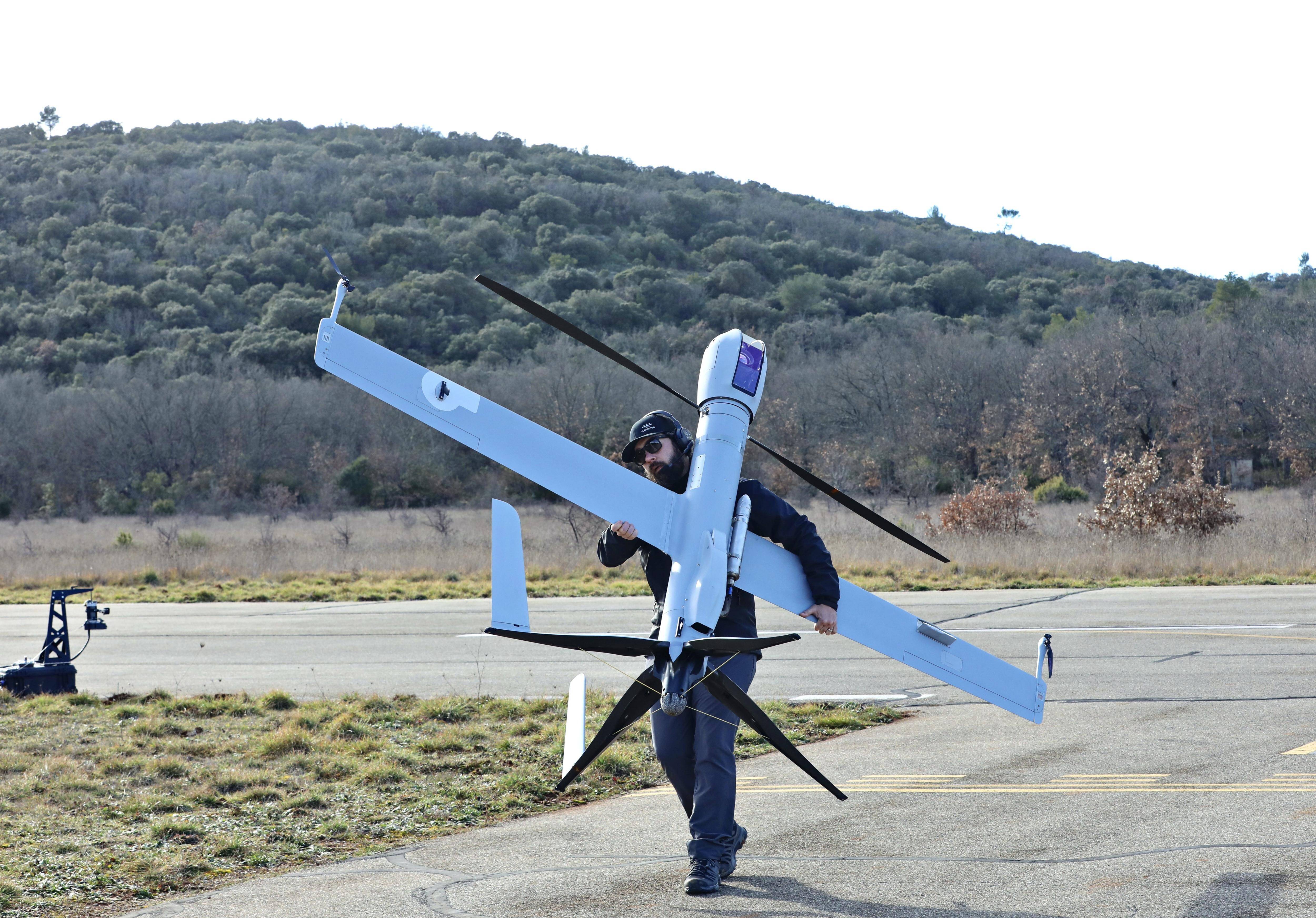 Dans le Var, Airbus Helicopters présente une démonstration de son dernier "baby": le Flexrotor