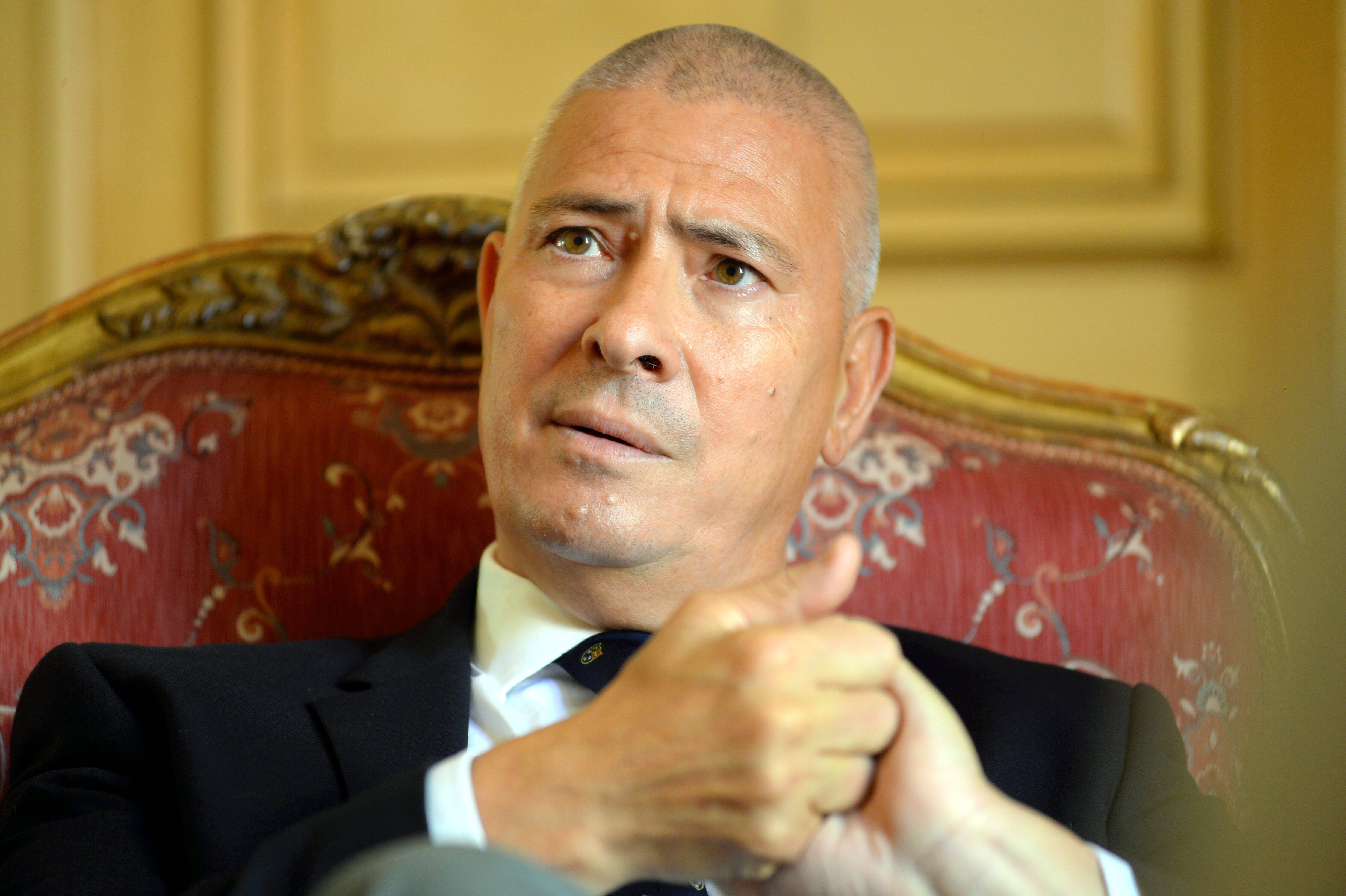 "J'applique la loi, il n'y a pas de passe-droit"... Le préfet des Alpes-Maritimes Hugues Moutouh fait le point sur les dossiers sensibles