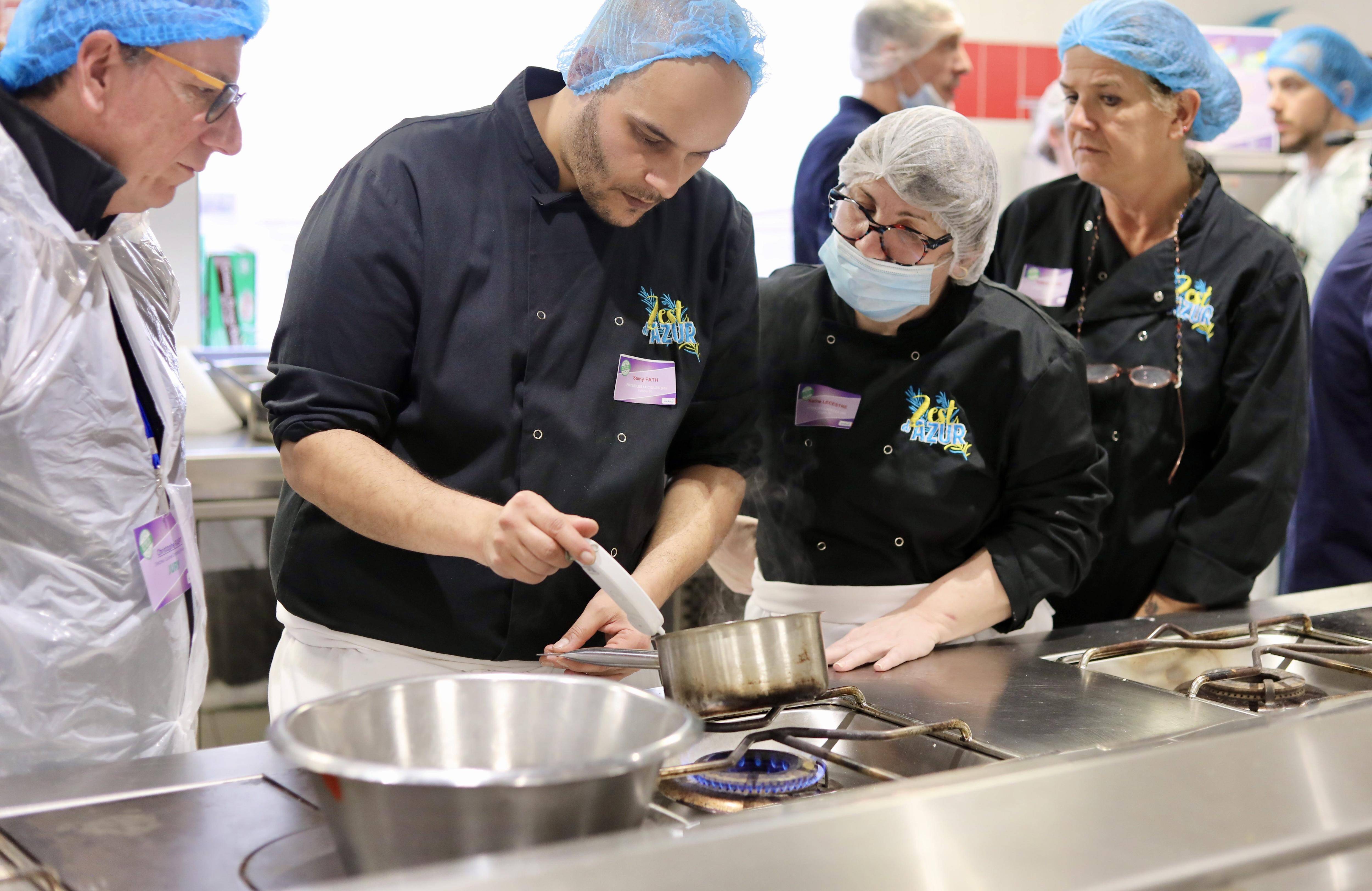 Pâtisserie et inclusion font bon ménage au lycée des métiers de l'hôtellerie et du tourisme de Toulon