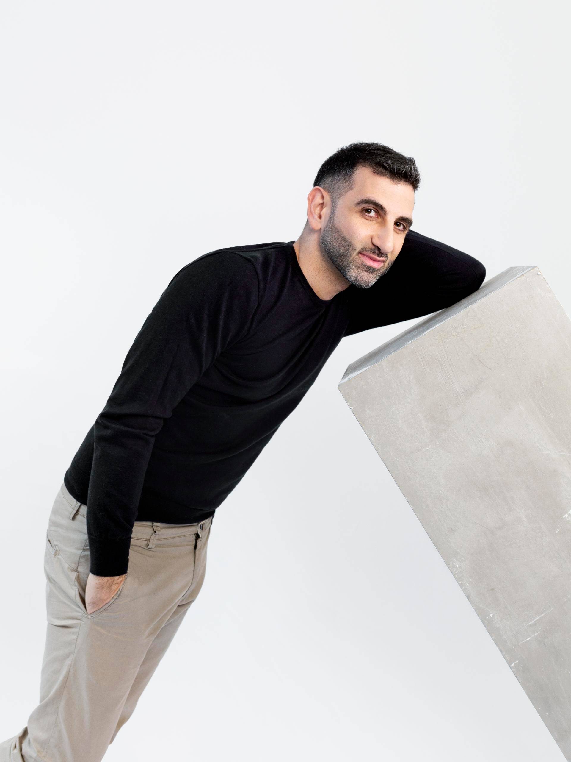 "Mon but est d'offrir un moment unique": Kheiron et son spectacle "Dragon" seront samedi soir à Nice