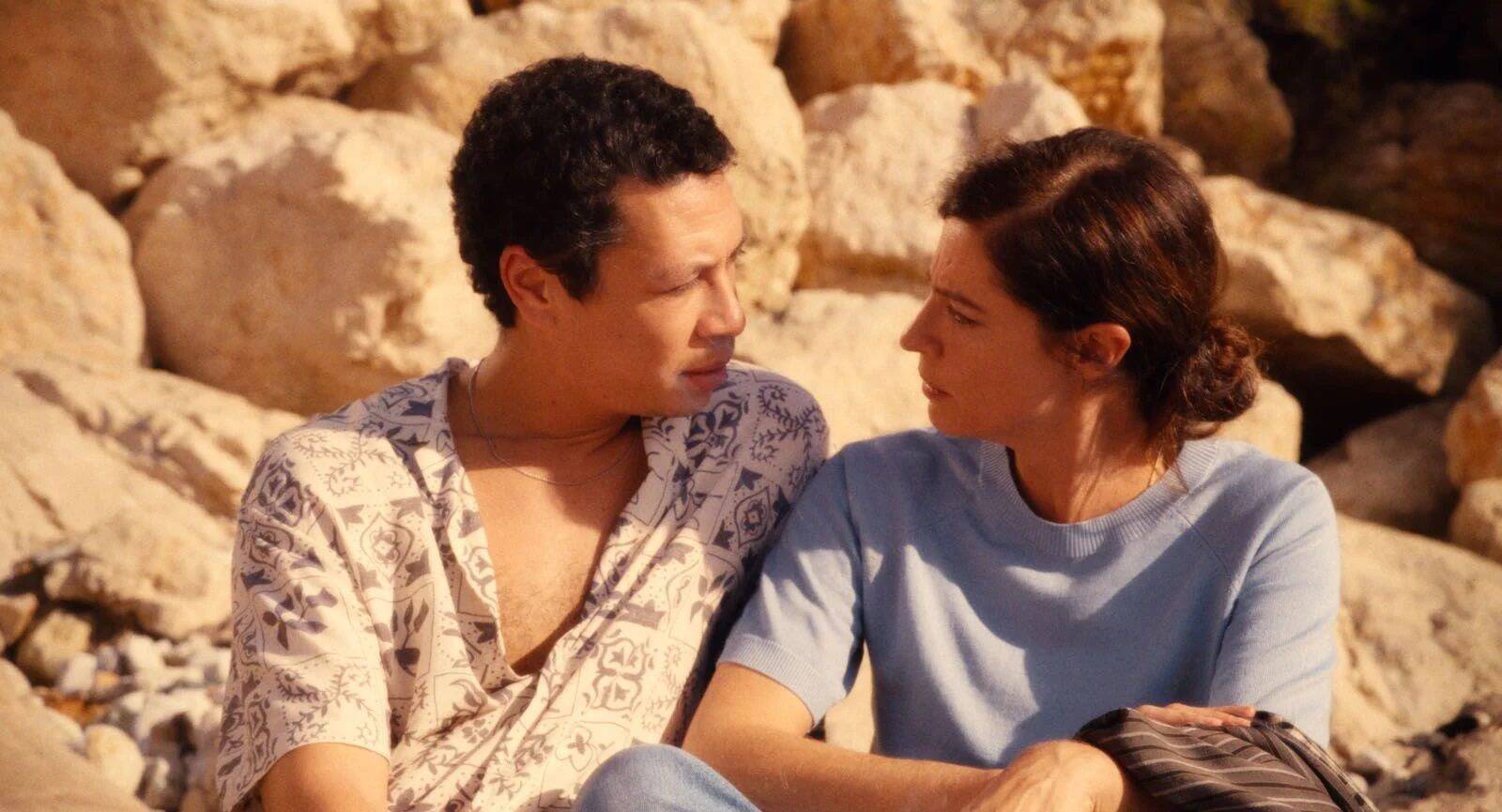 "La Mer au loin": exil, amour et musique raï dans un Marseille en mutation