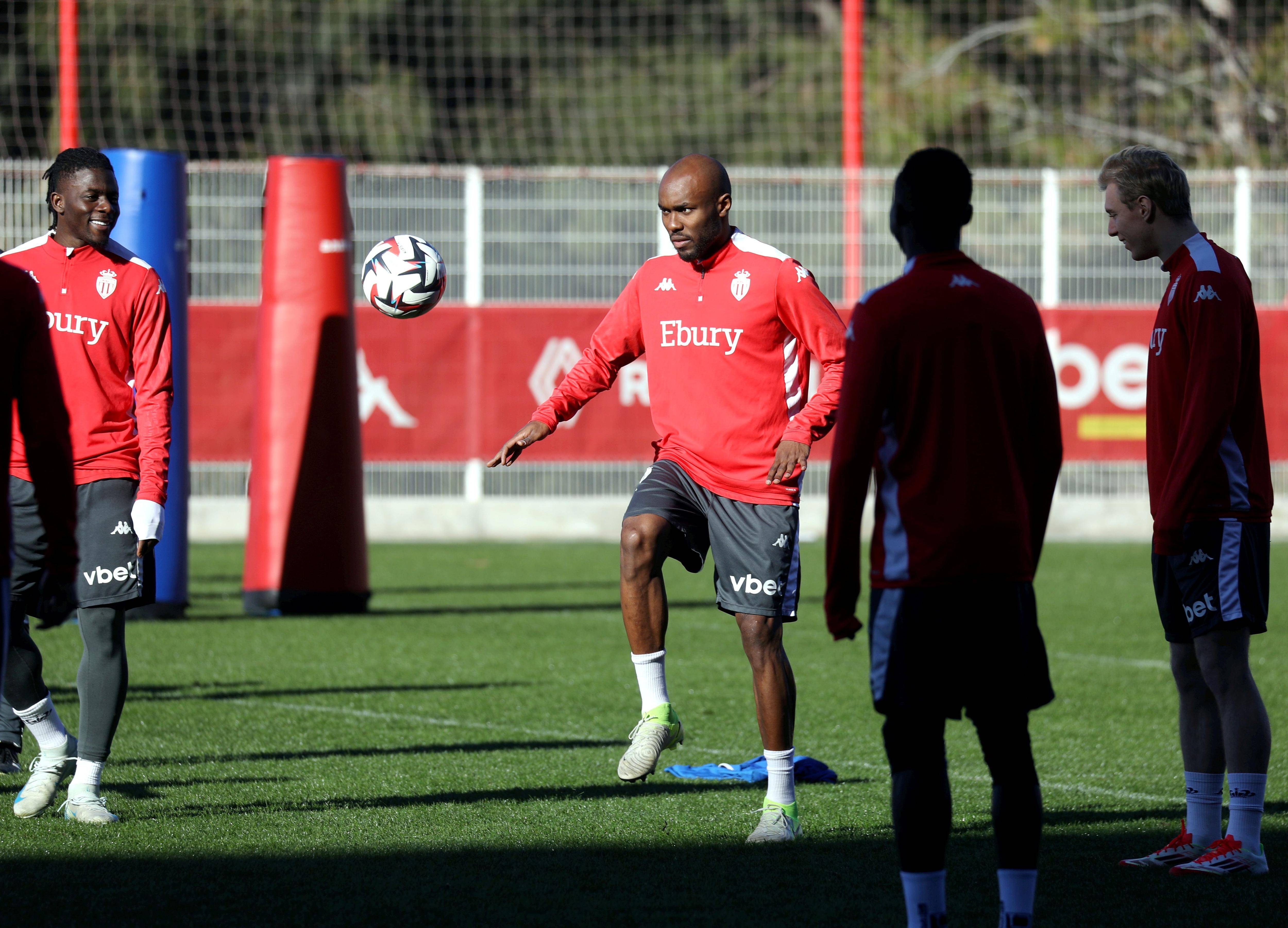 "Ce n'est pas le prototype du mec qui va rentrer dans tout le monde": le nouveau Monégasque Al-Musrati présenté par ses anciens partenaires