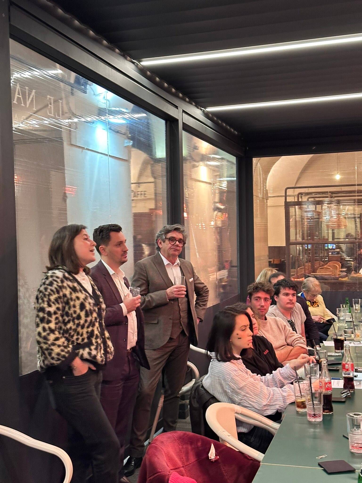 Un militant historique claque la porte de Renaissance 06: que se passe-t-il au sein du parti de Macron?