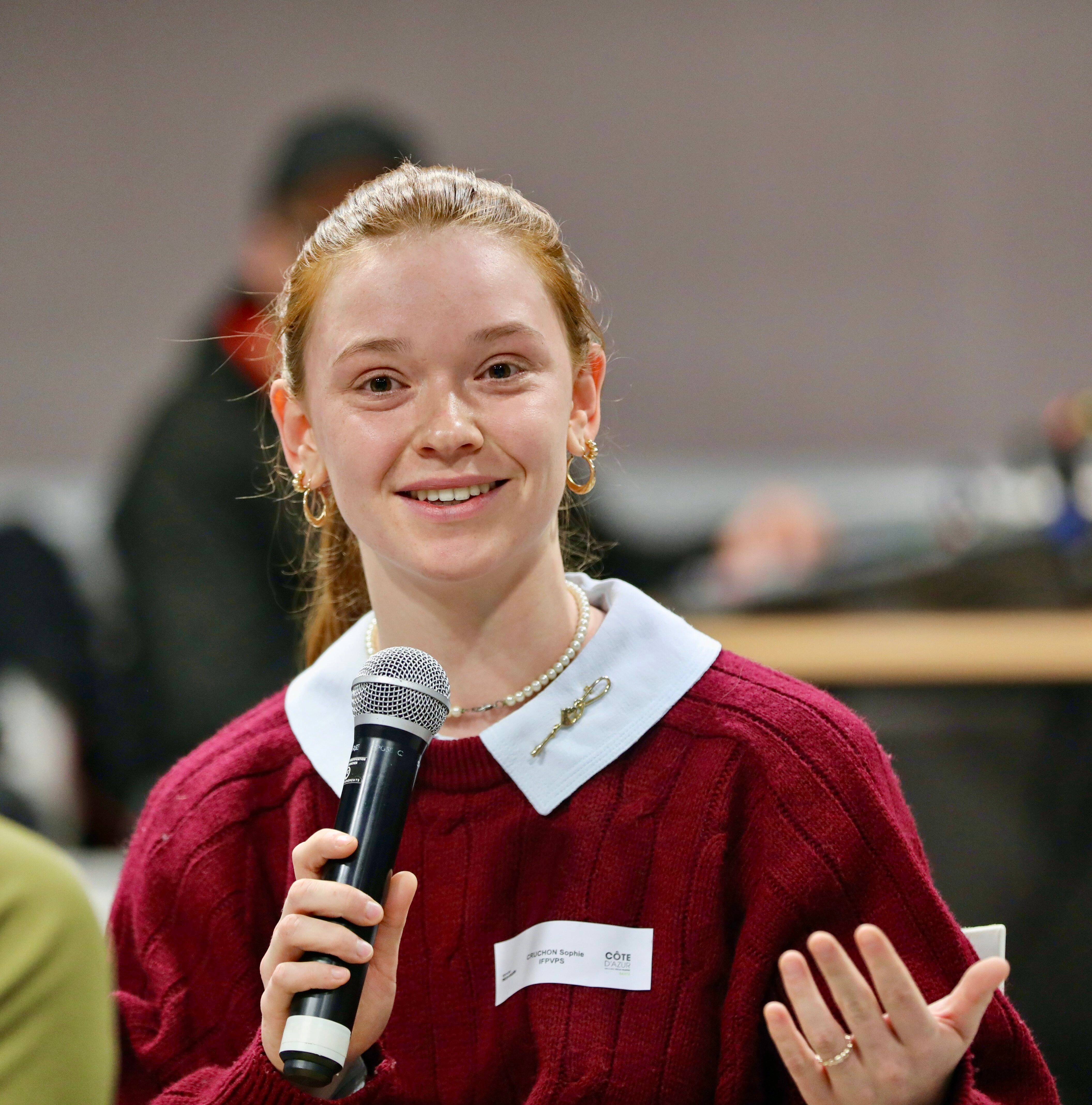 "On sent les difficultés à nous accompagner à cause de la charge de travail": des étudiants témoignent à propos de la santé mentale des soignants