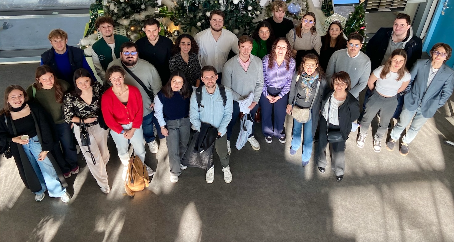 "Ils se sentent plus à l'aise" : à Valbonne, des anciens élèves aident les lycéens pour leur orientation