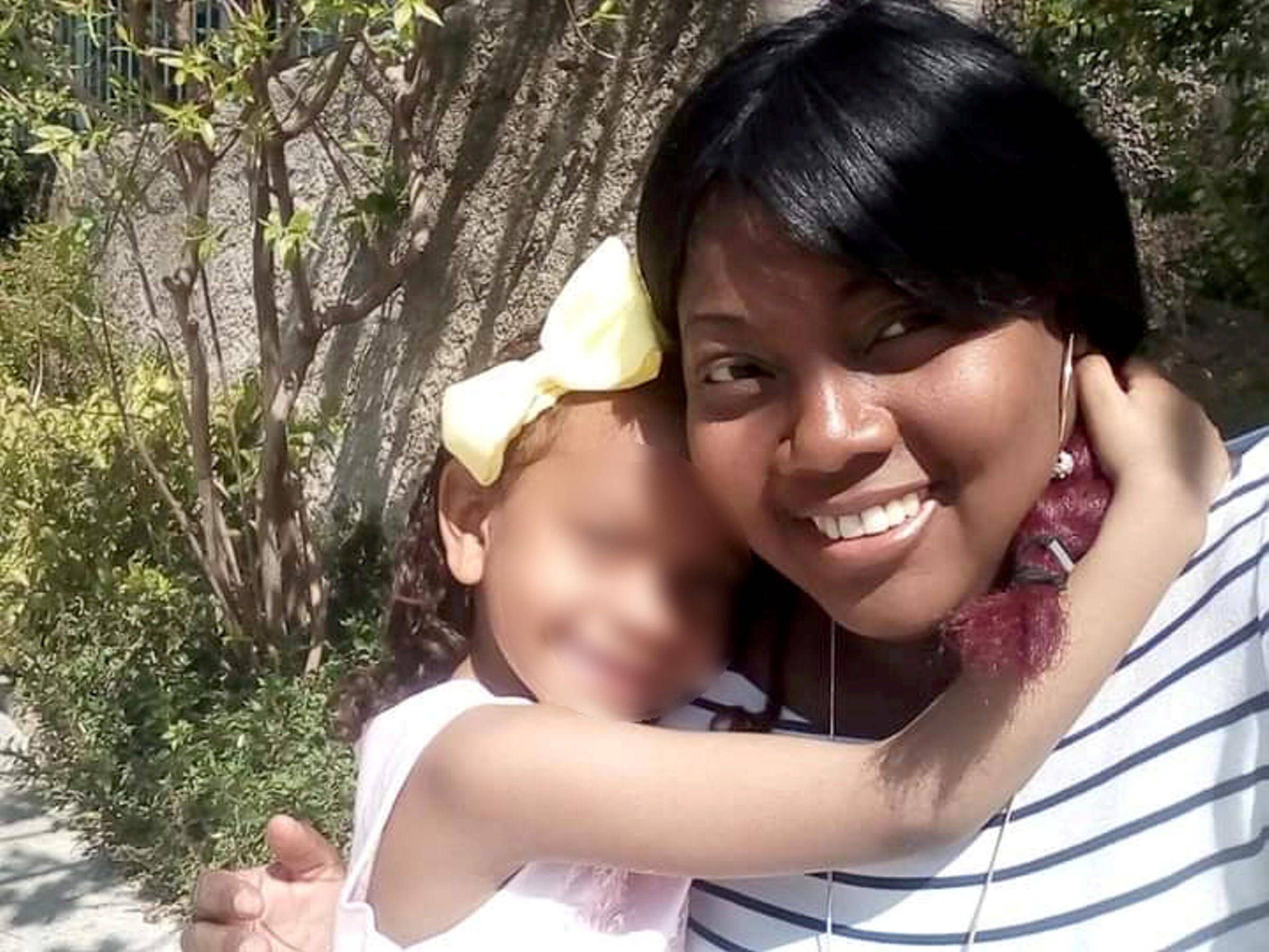 "Simone a essayé de tenir, de vivre pour ses enfants": le récit poignant de Kristelle, pompier intervenue sur l'attentat de Notre-Dame à Nice