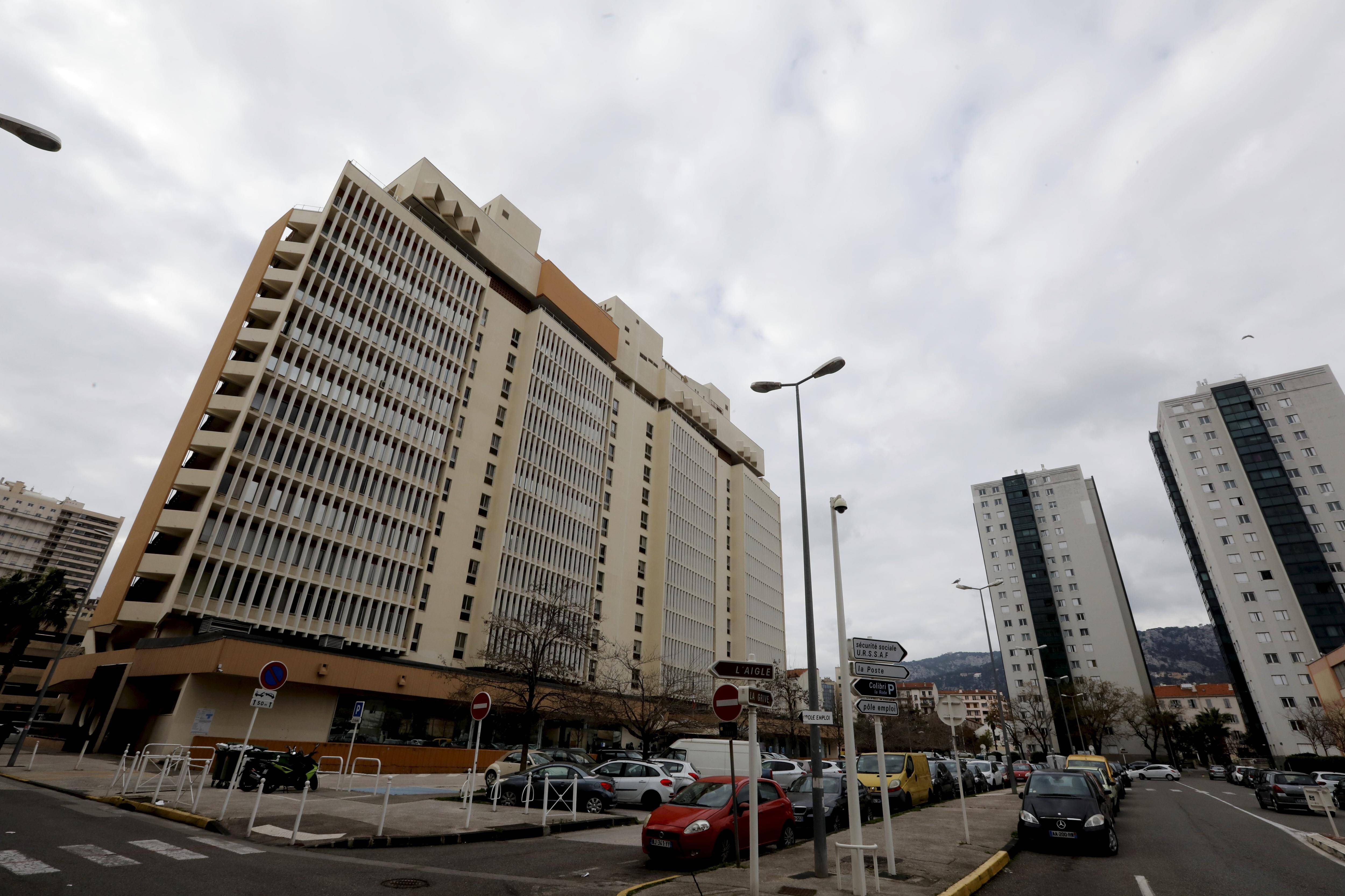 "Notre quartier est envahi par la drogue": à Toulon, les habitants de La Rode inquiets pour le futur