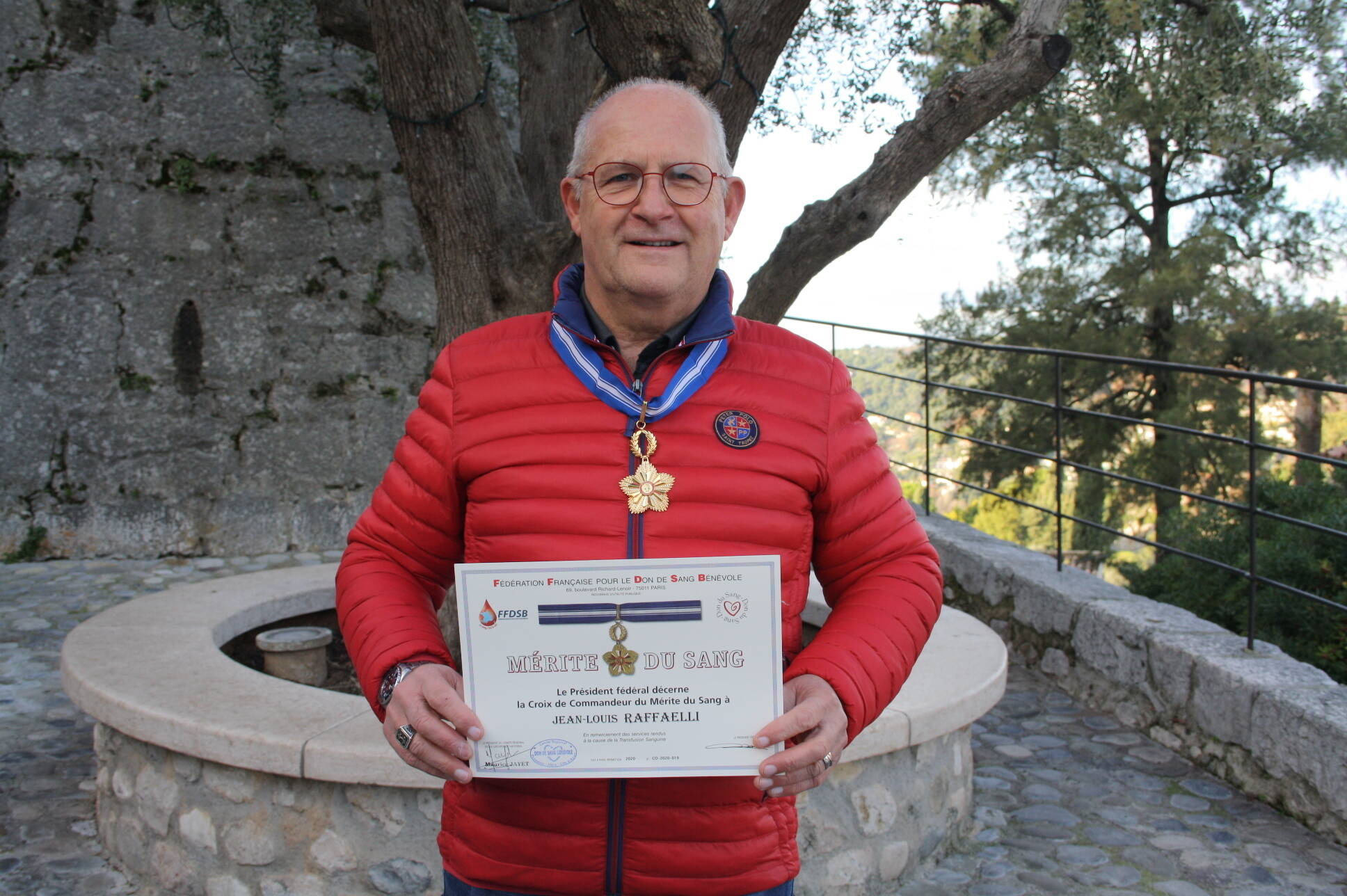 Pourquoi l'association pour le don du sang se réadapte-t-elle à Saint-Paul-de-Vence?