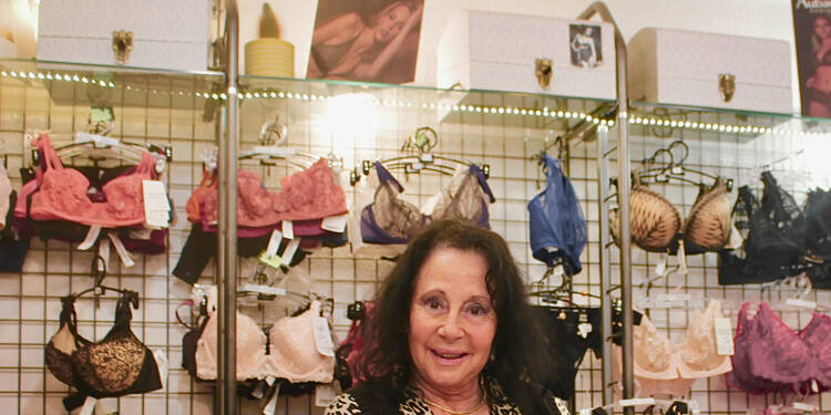 Ouverte en 1972, la toute première boutique de lingerie de Valbonne ferme ses portes