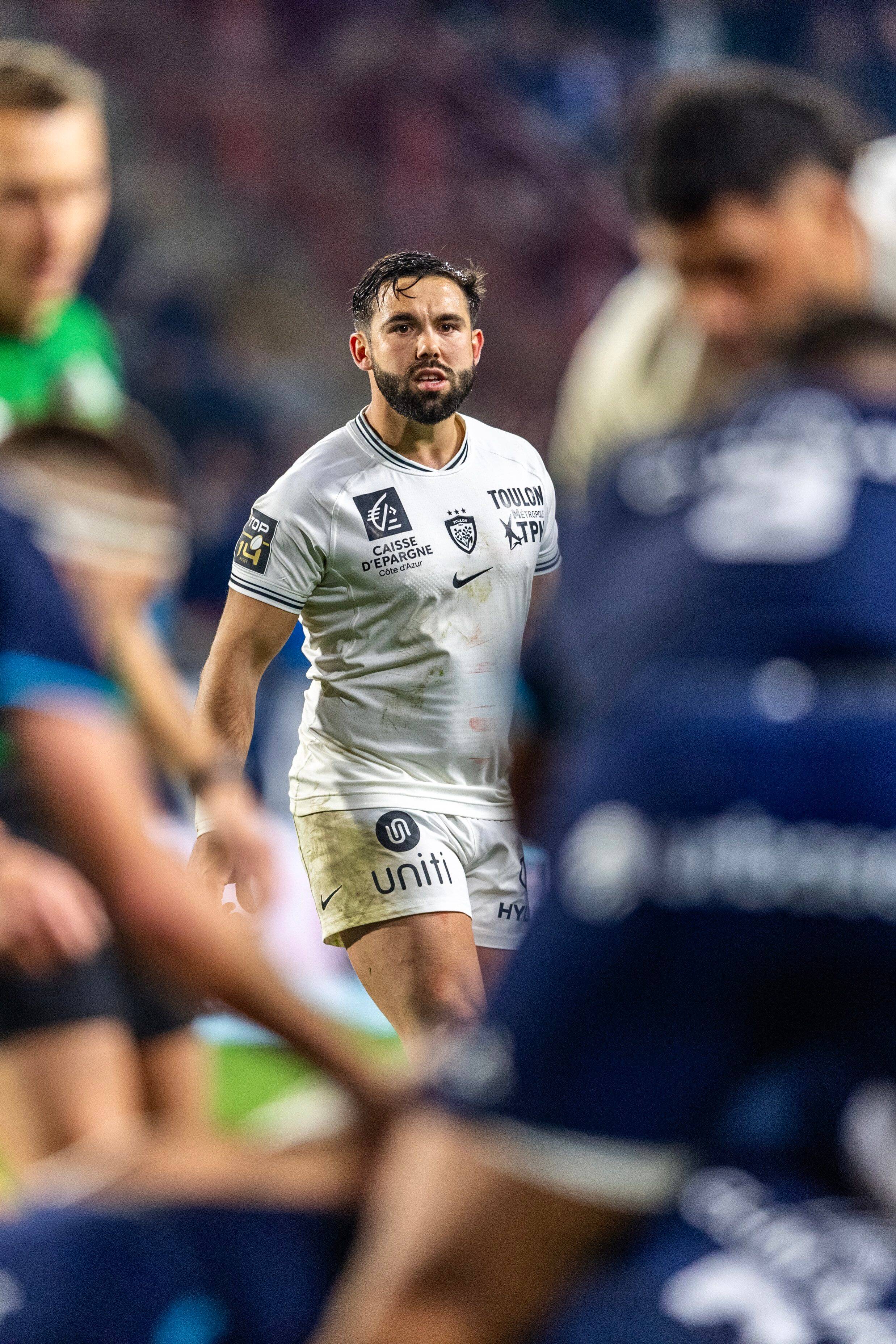 Titulaire lors des deux derniers succès, l'ouvreur du RCT Enzo Hervé s'est relancé et démarrera face à Lyon