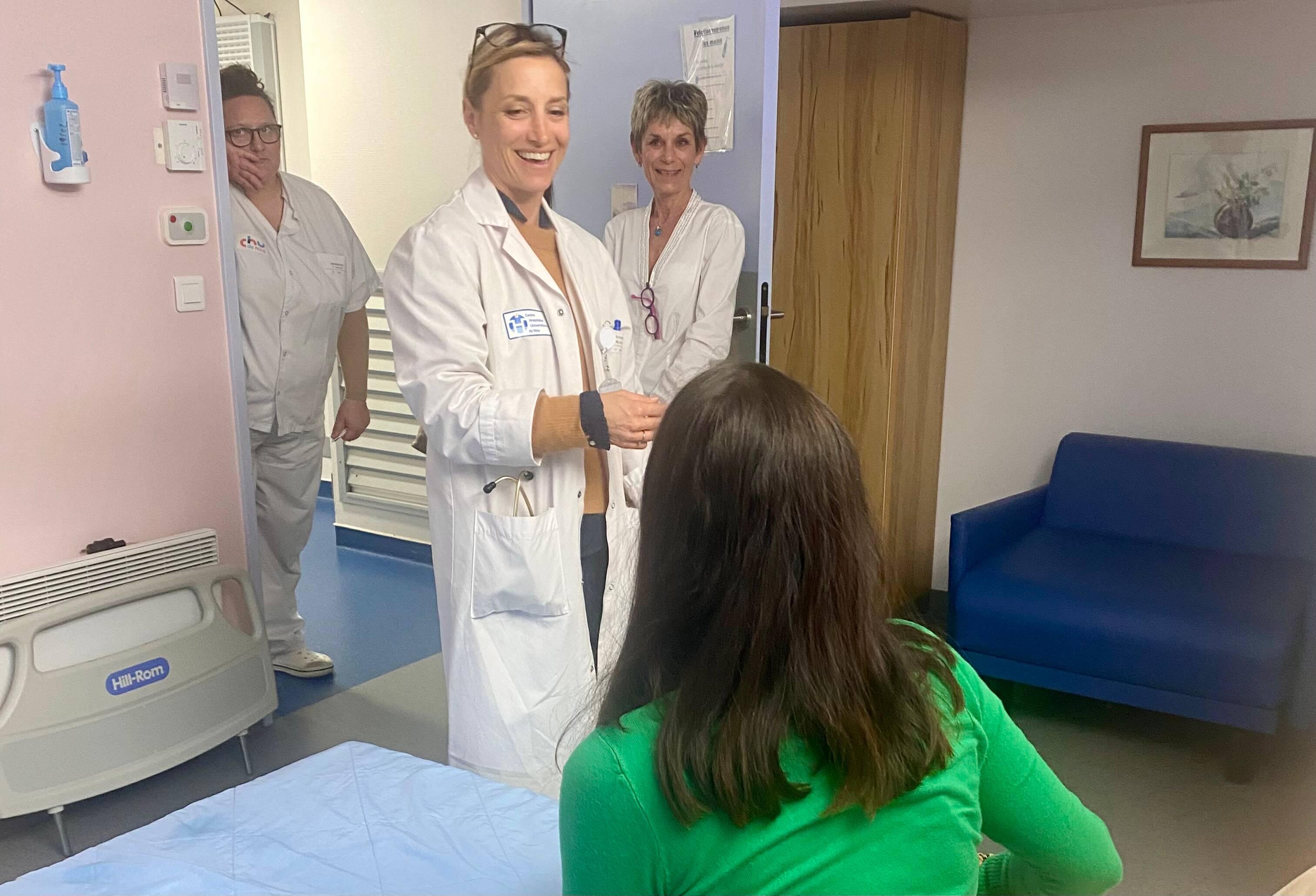 "Je vais pouvoir vivre": les soins palliatifs, "un accompagnement global qui intègre aussi le bien-être des patients"