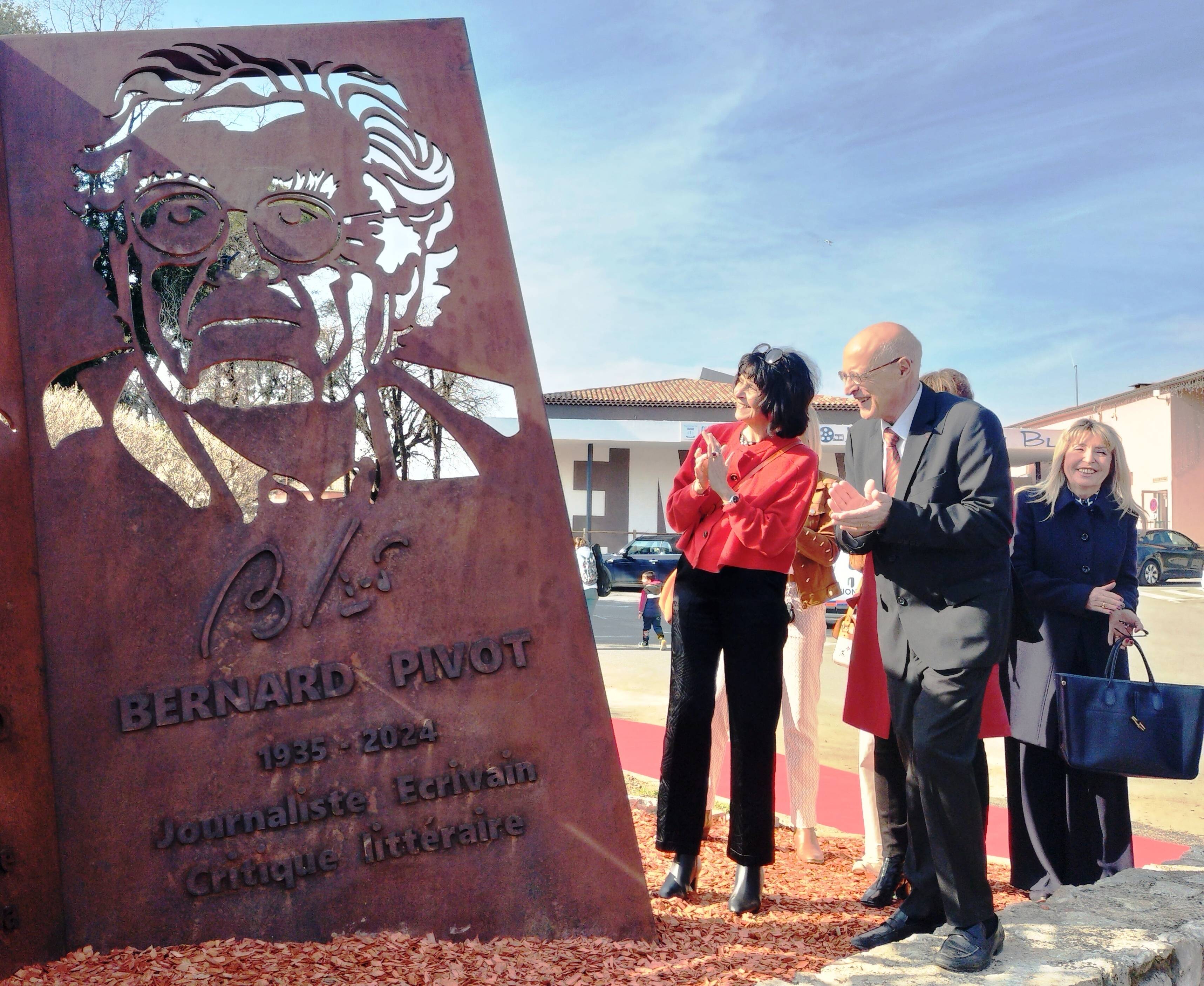 "Passeur de culture", Bernard Pivot donne son nom à la médiathèque de Roquefort-les-Pins