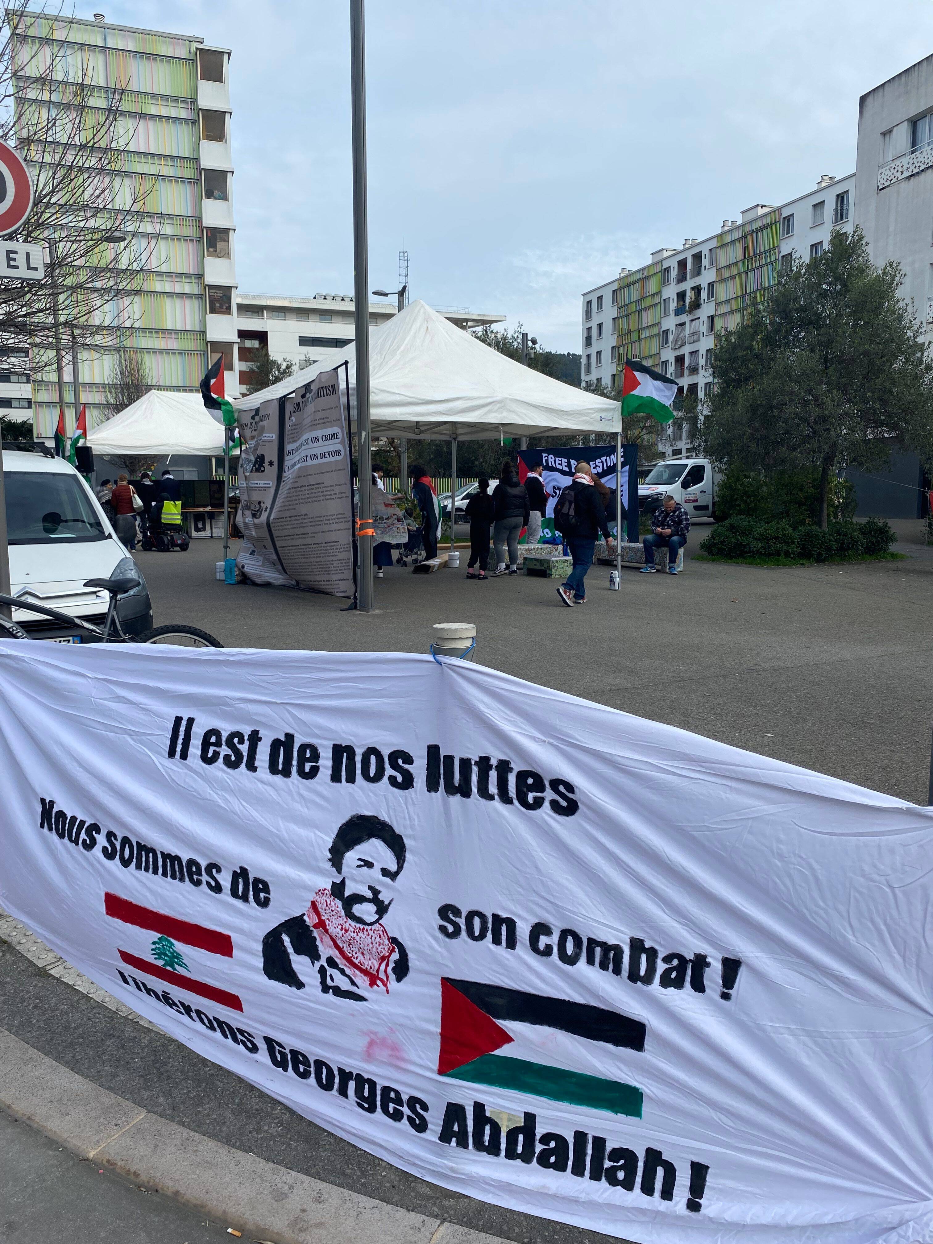 Un rassemblement pour "prendre conscience dans les quartiers": le collectif 06 pour une paix juste et durable entre Palestiniens et Israëliens était à L'Ariane ce samedi