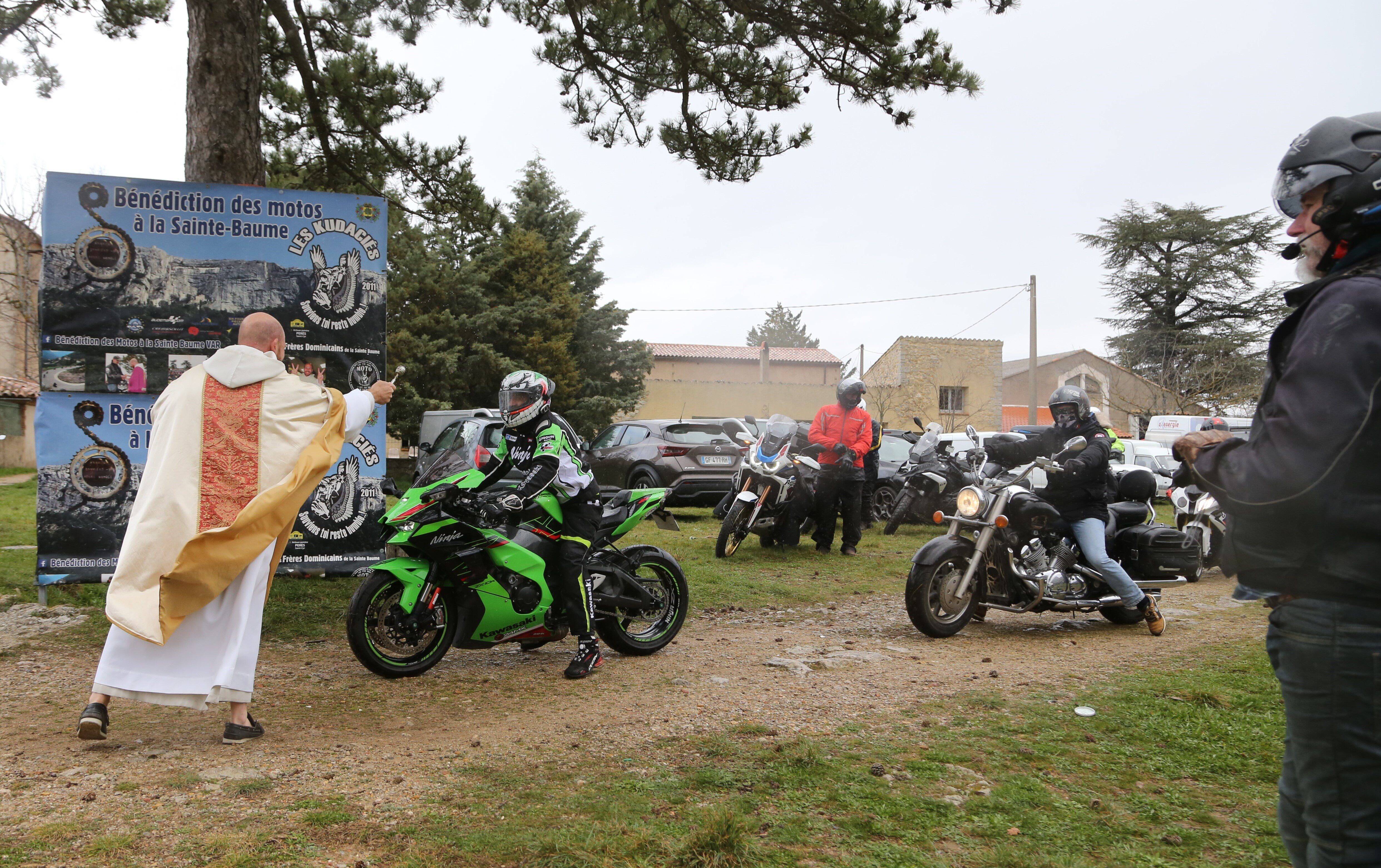 Près de 500 motards se sont fait bénir ce samedi à la Sainte-Baume